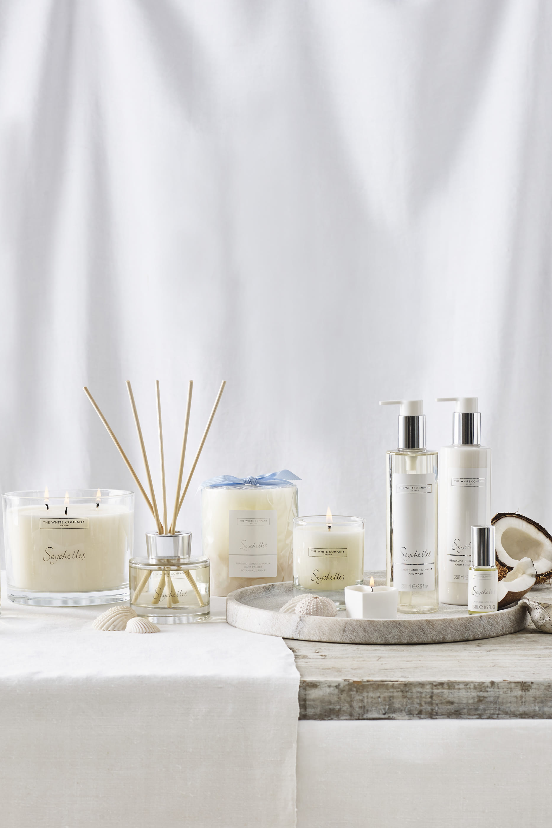 مجموعة هدايا سيشيل لليدين والأظافر