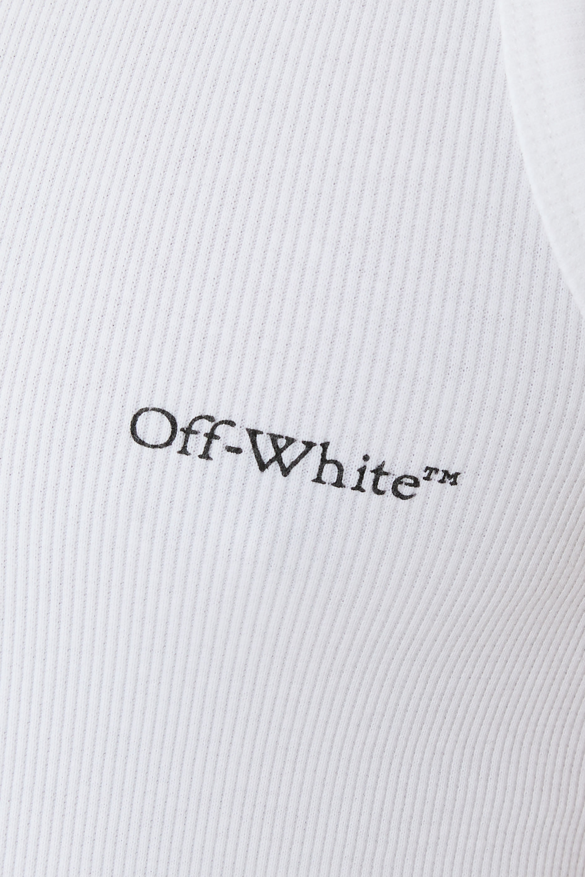 بلوزة بوكيش مضلعة بلا أكمام