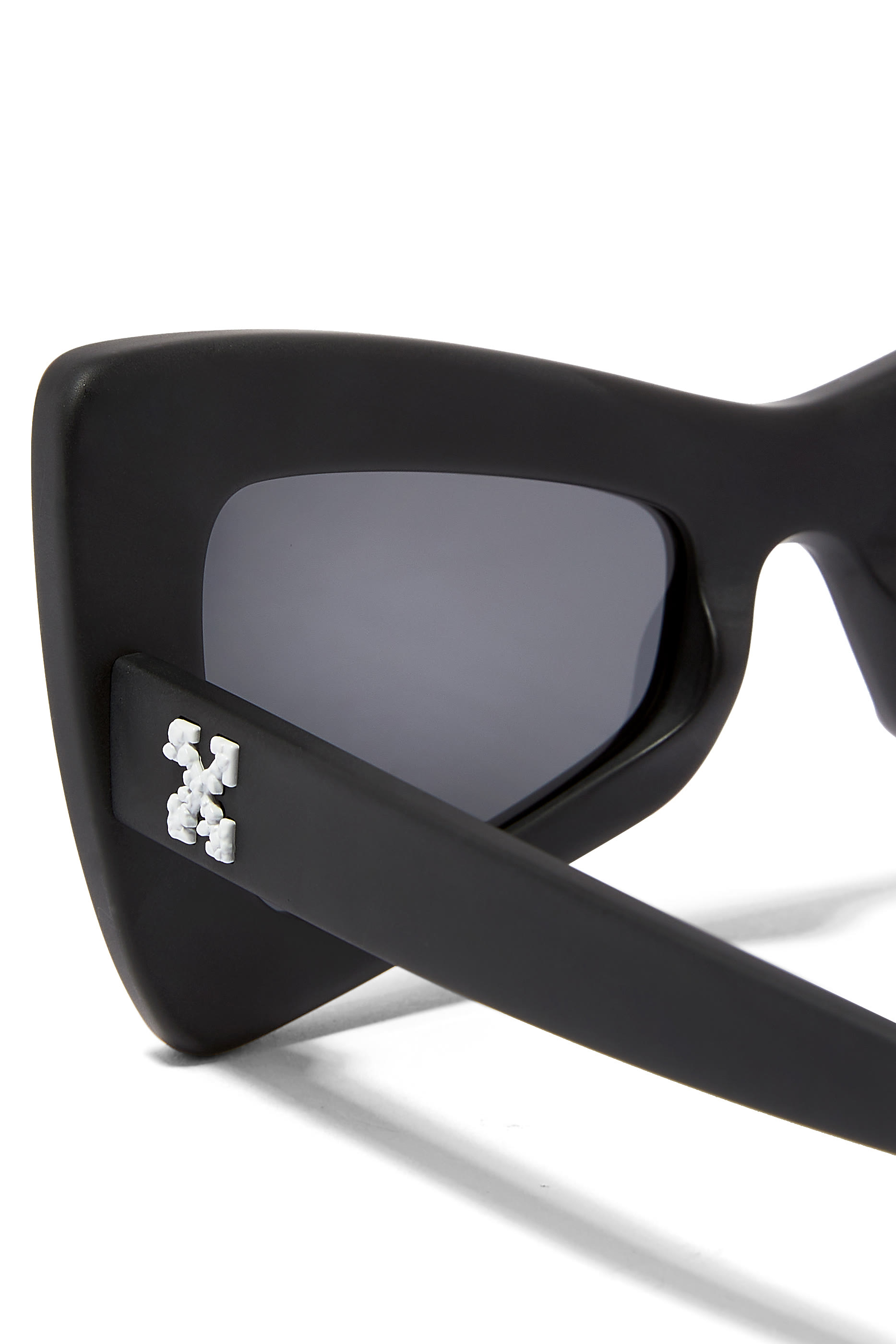 نظارات شمسية ناشفيل بتصميم عين القطة