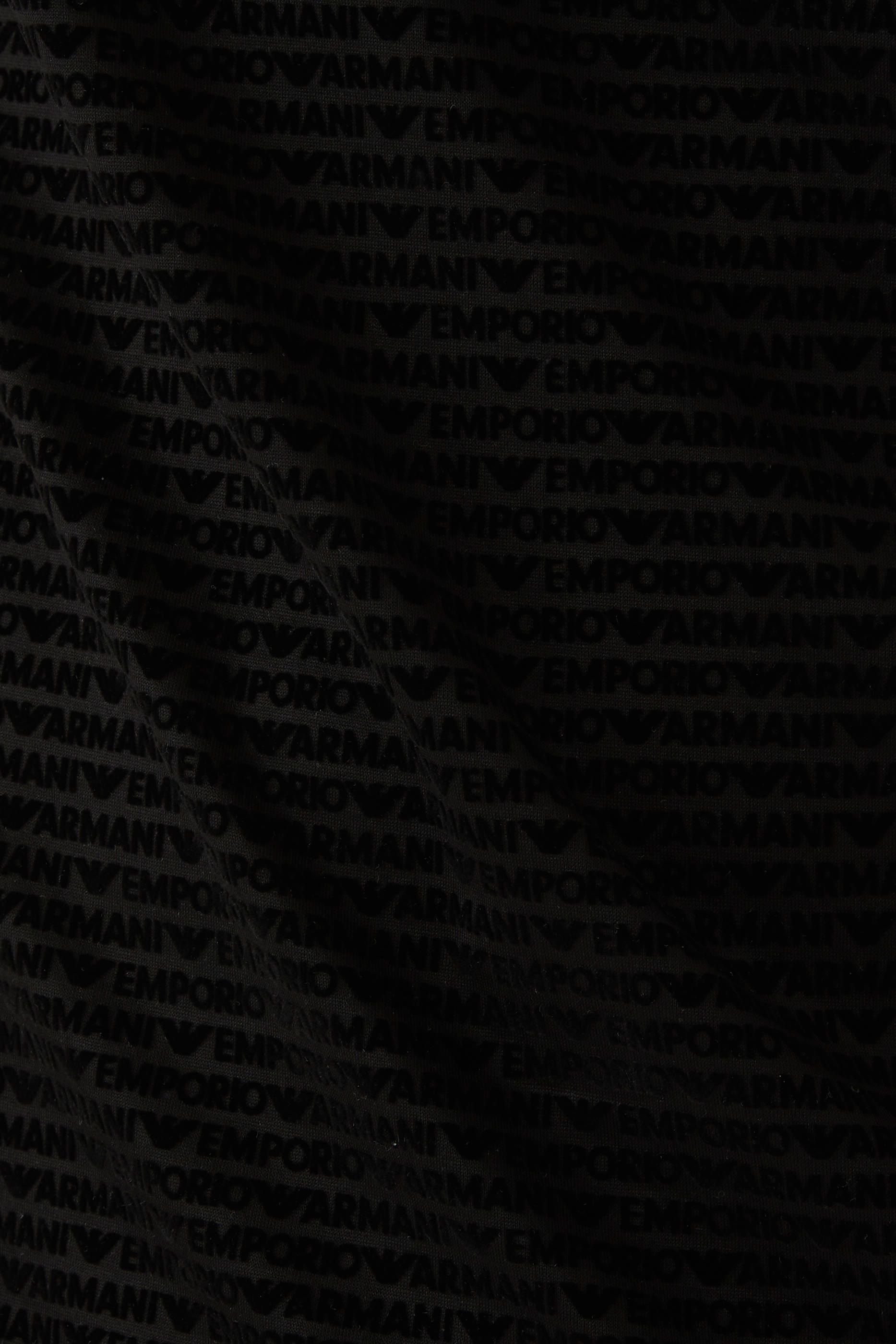 قميص بشعار الماركة بارز الملمس بالكامل