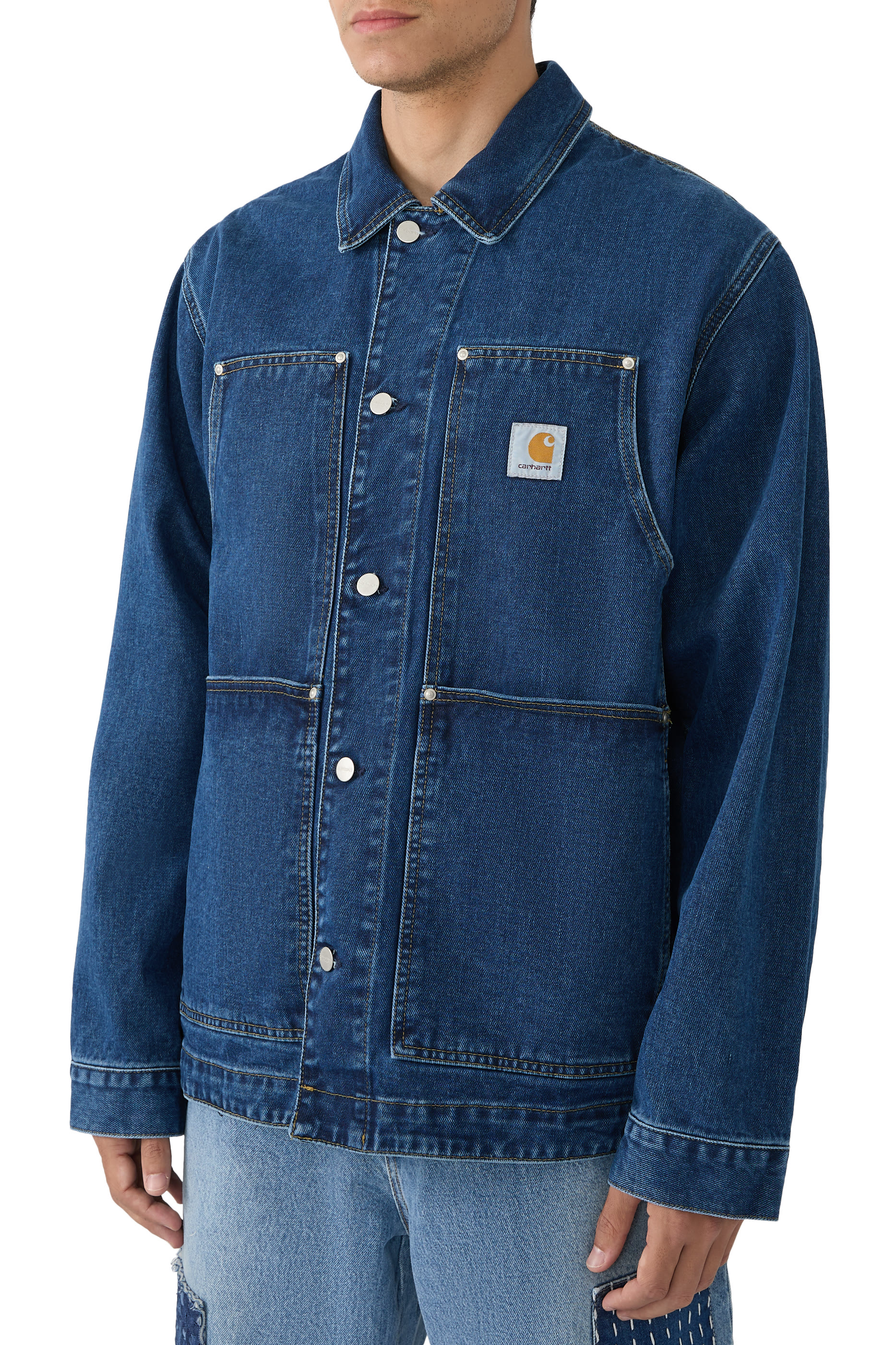 جاكيت بشعار الماركة مزدوج في الأمام