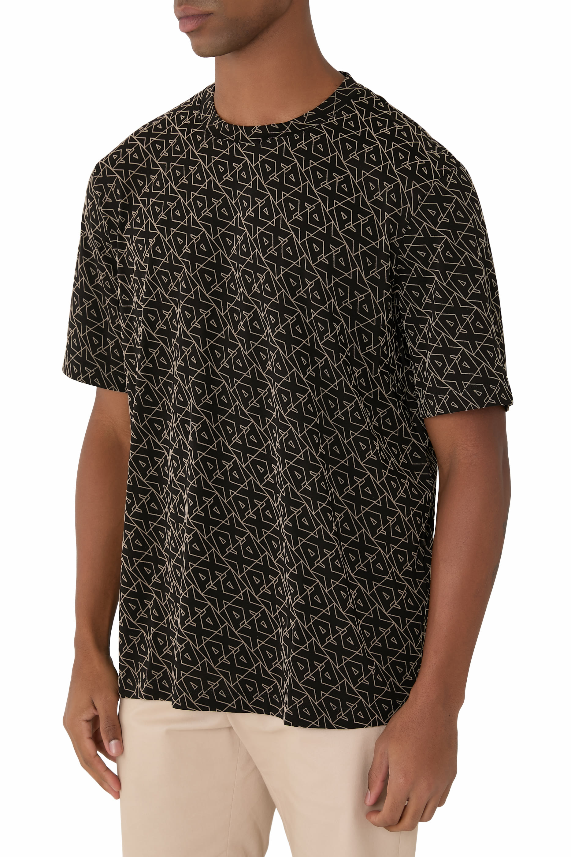 تيشيرت مزين بشعار الماركة بالكامل