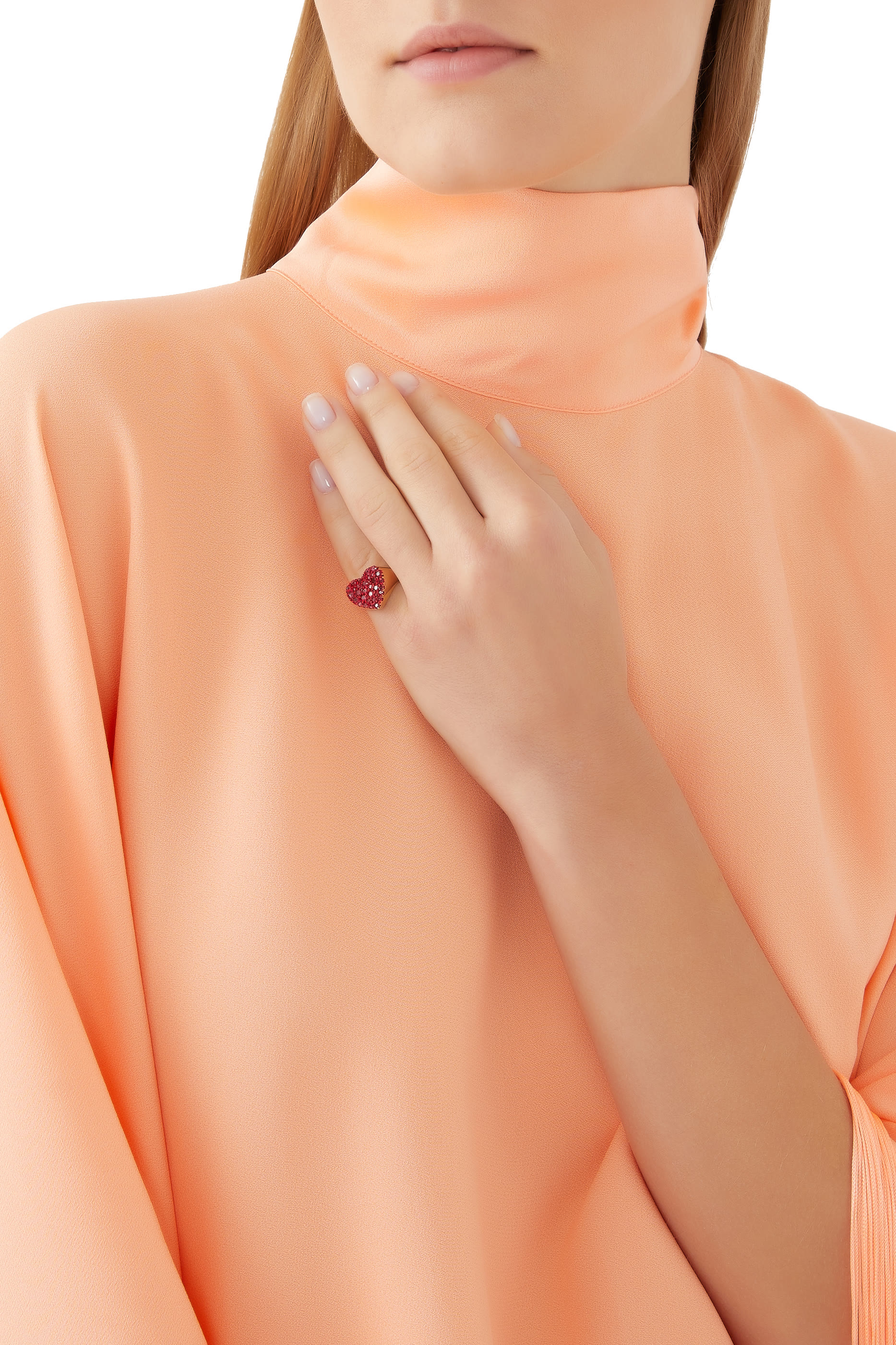 خاتم بتصميم قلب مرصع بياقوت ذهب عيار 18