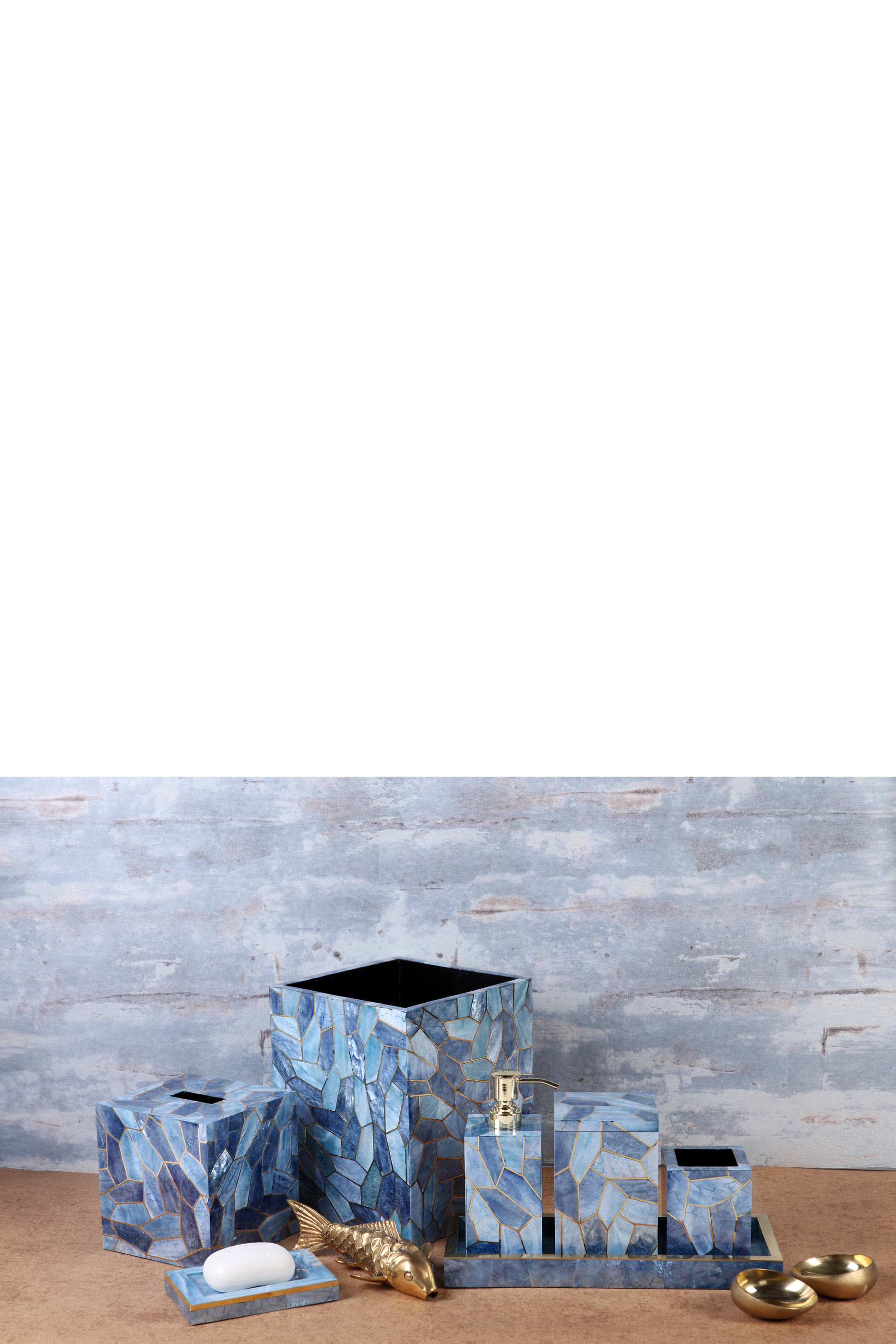 موزع صابون فرانشيسكا صدف ونحاس