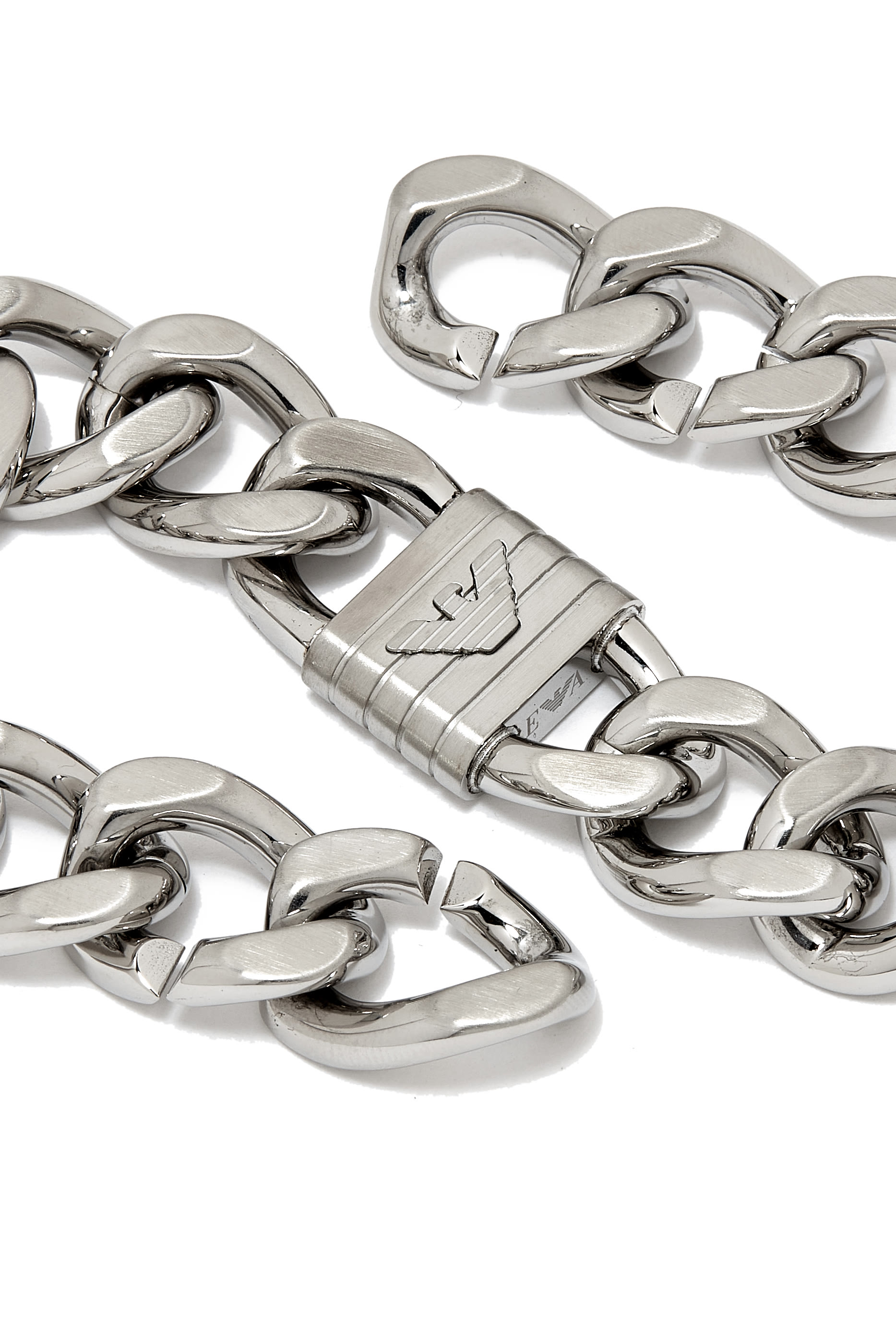 سوار بتصميم تشانكي