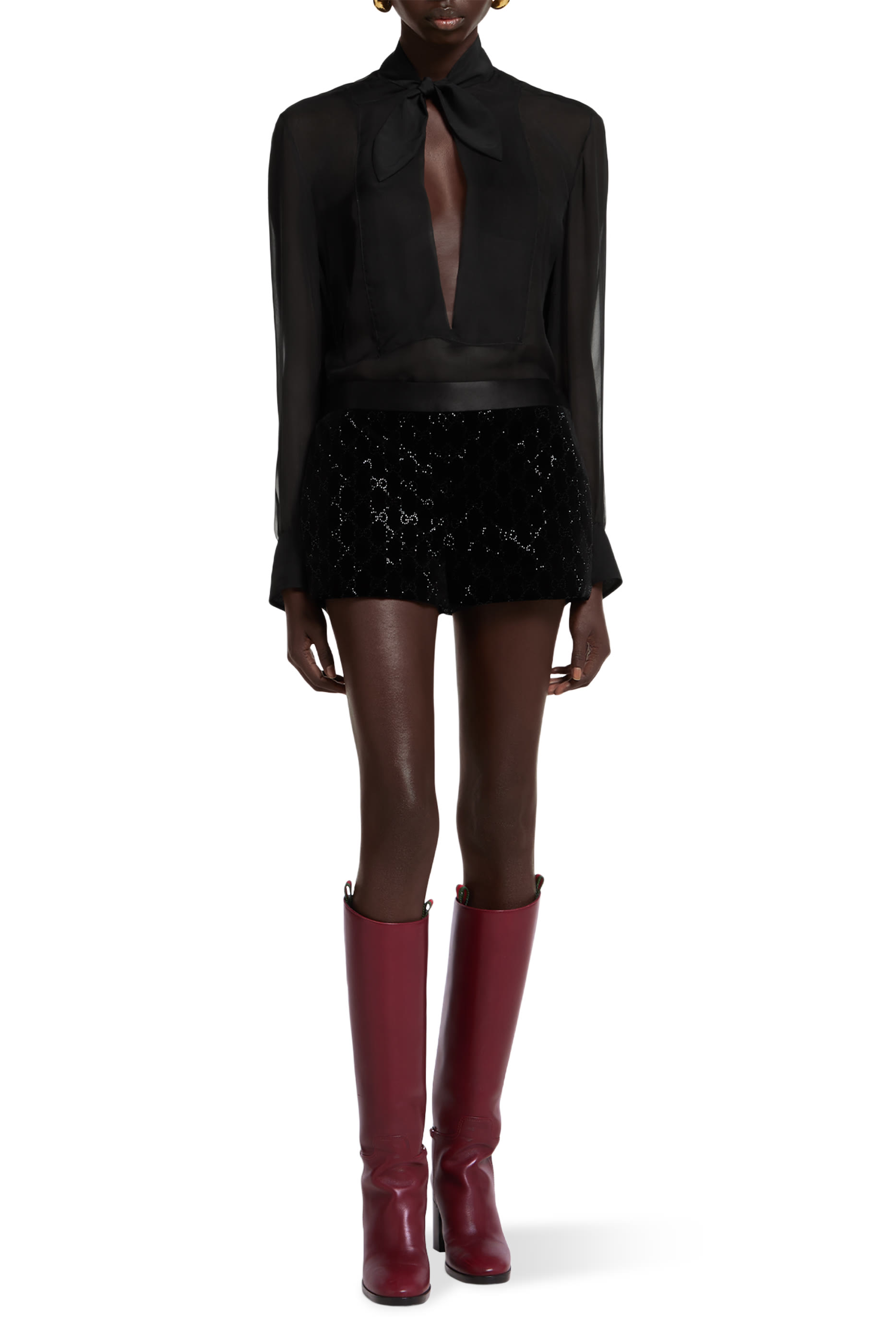 شورت مطرز قطن مخملي