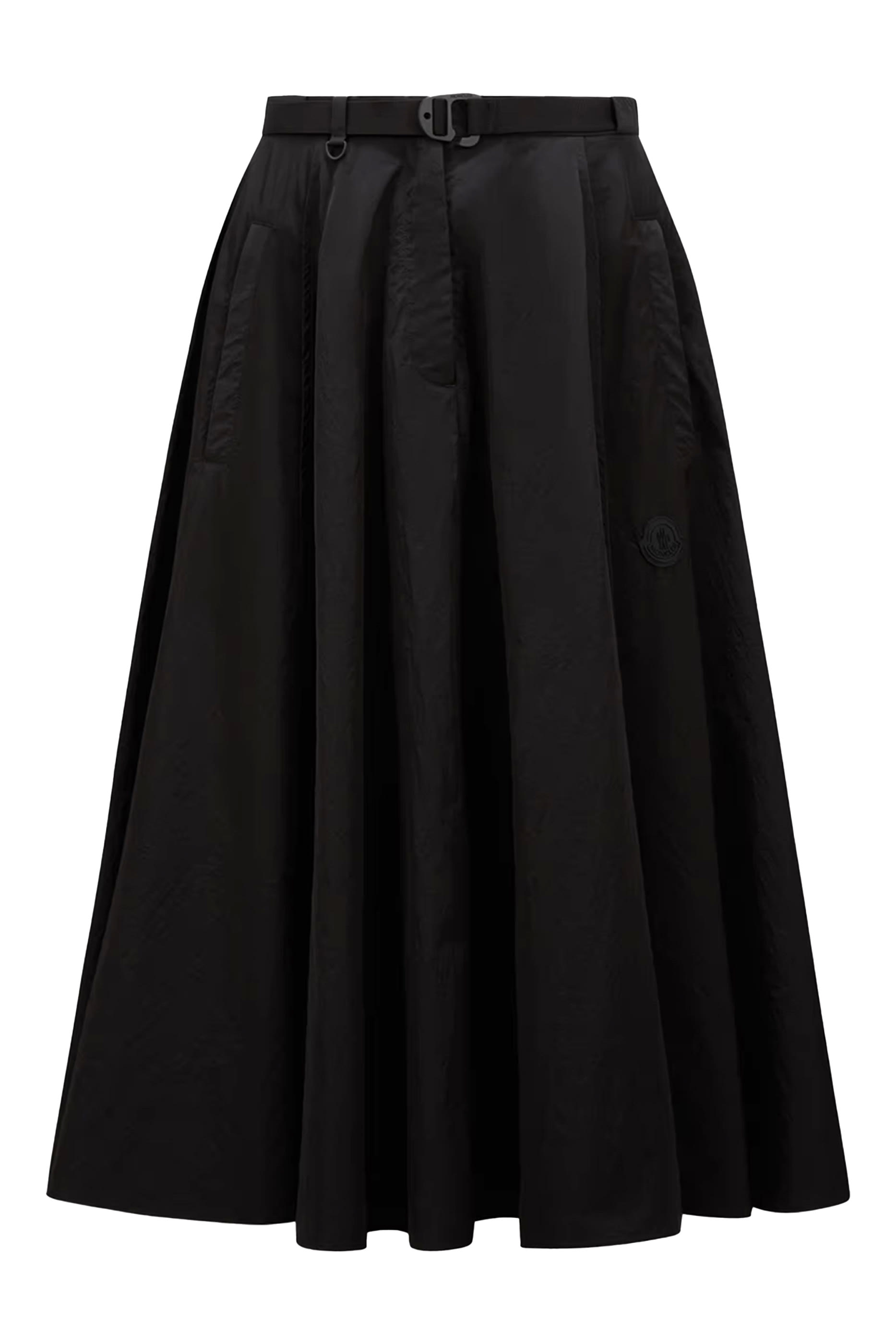 تنورة متوسطة الطول