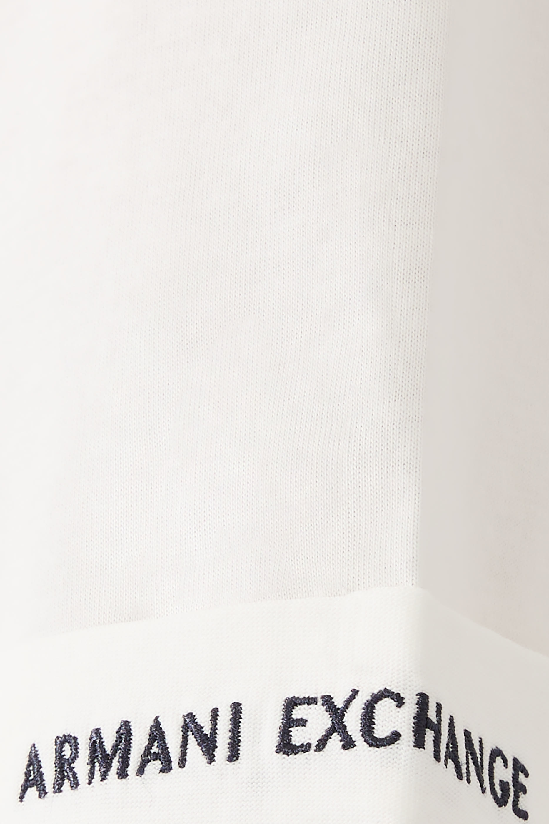 تيشيرت بنقشة حرفي شعار الماركة