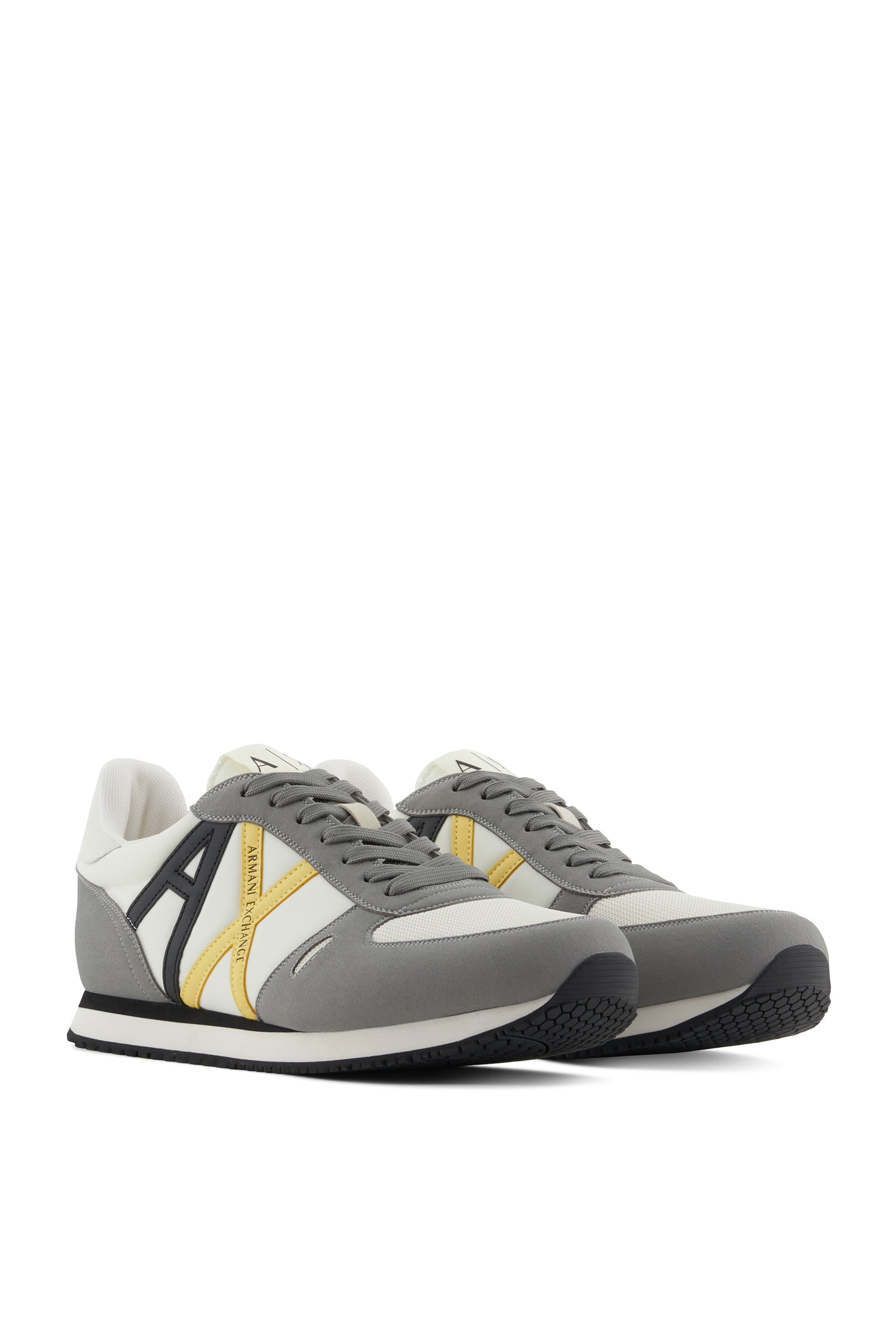 سنيكرز ريو بشعار الماركة