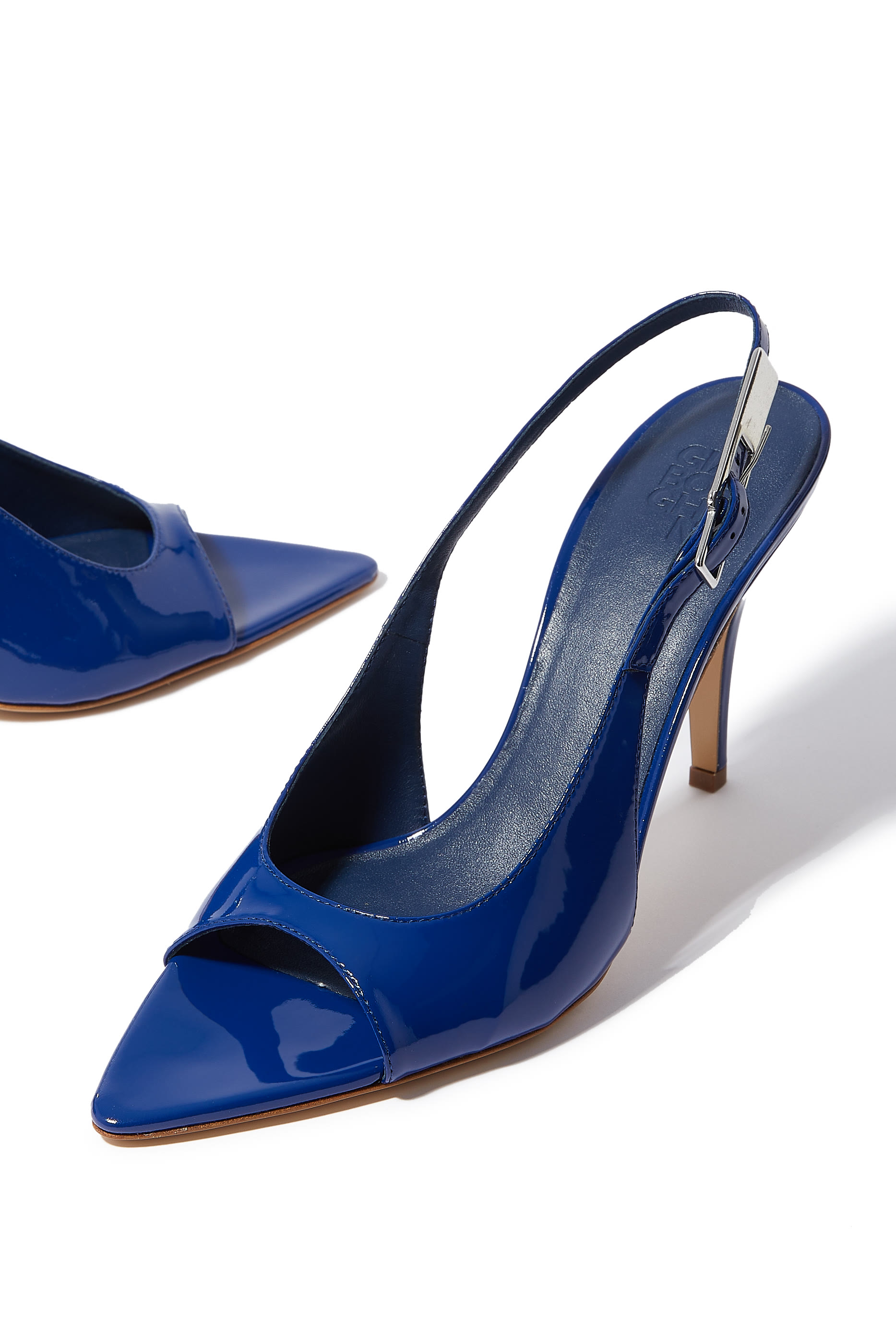 صندل مورين 95 بمقدمة مفتوحة وسير خلفي