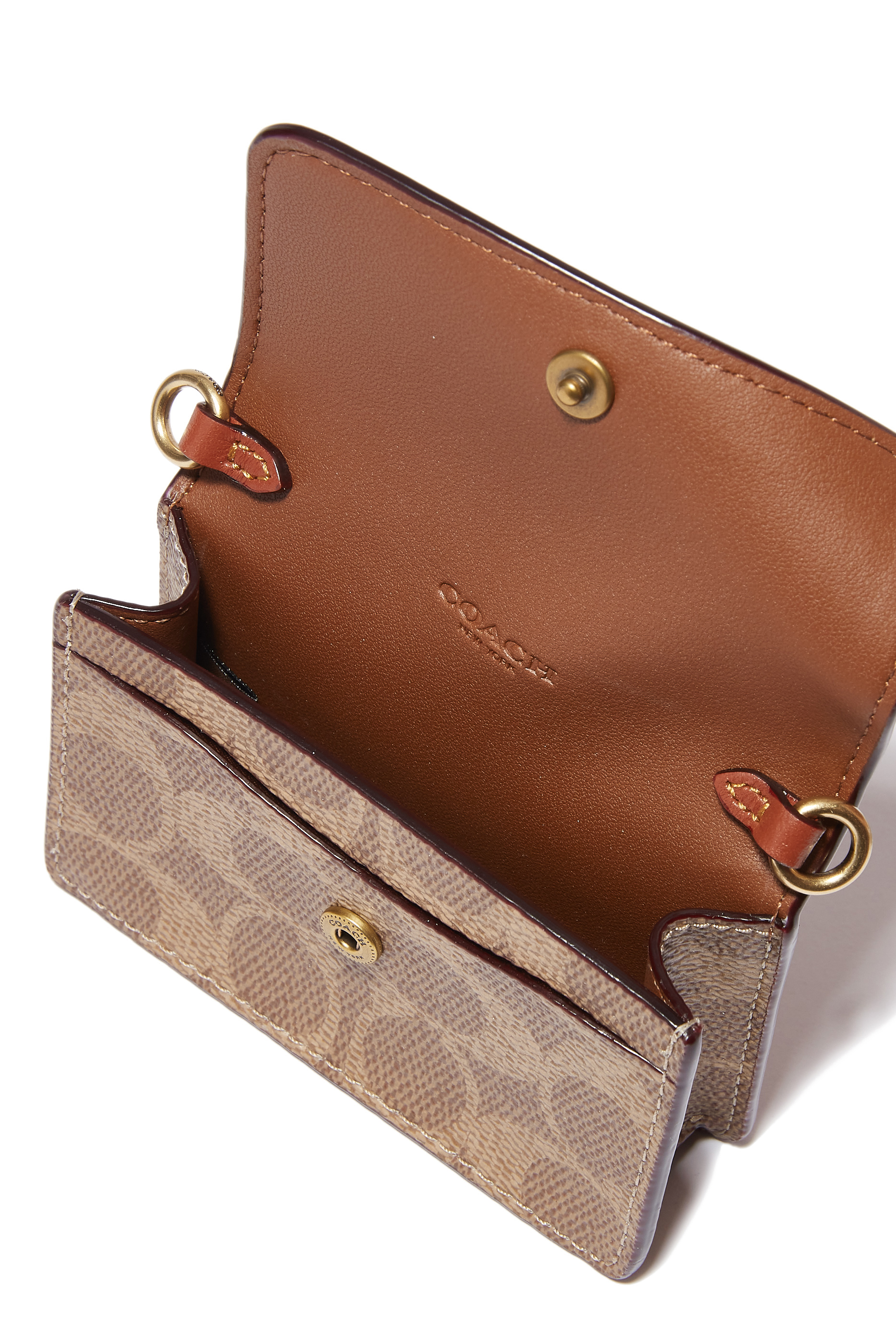 حافظة بطاقات بغطاء قلاب