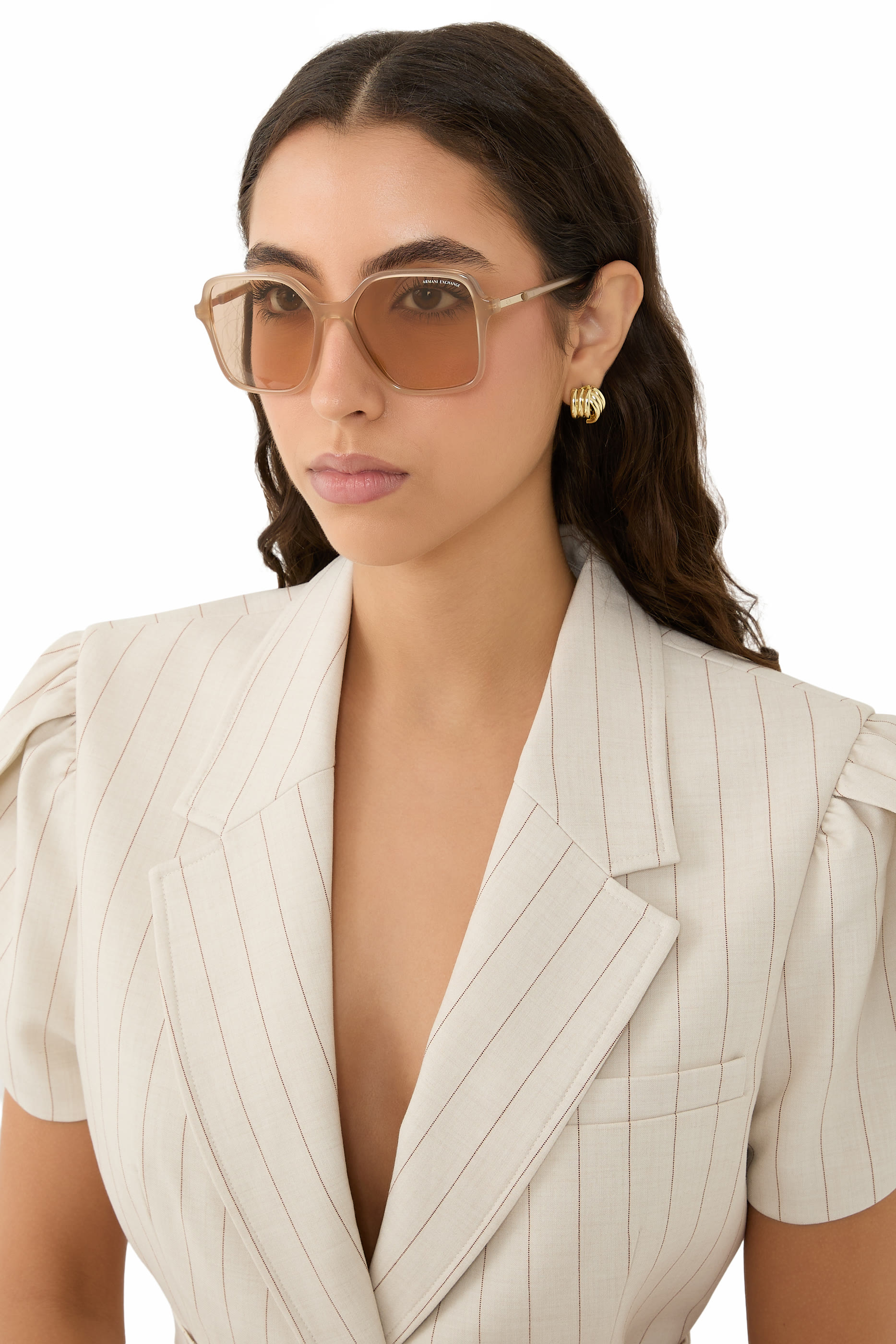 نظارة شمسية بإطار مربع