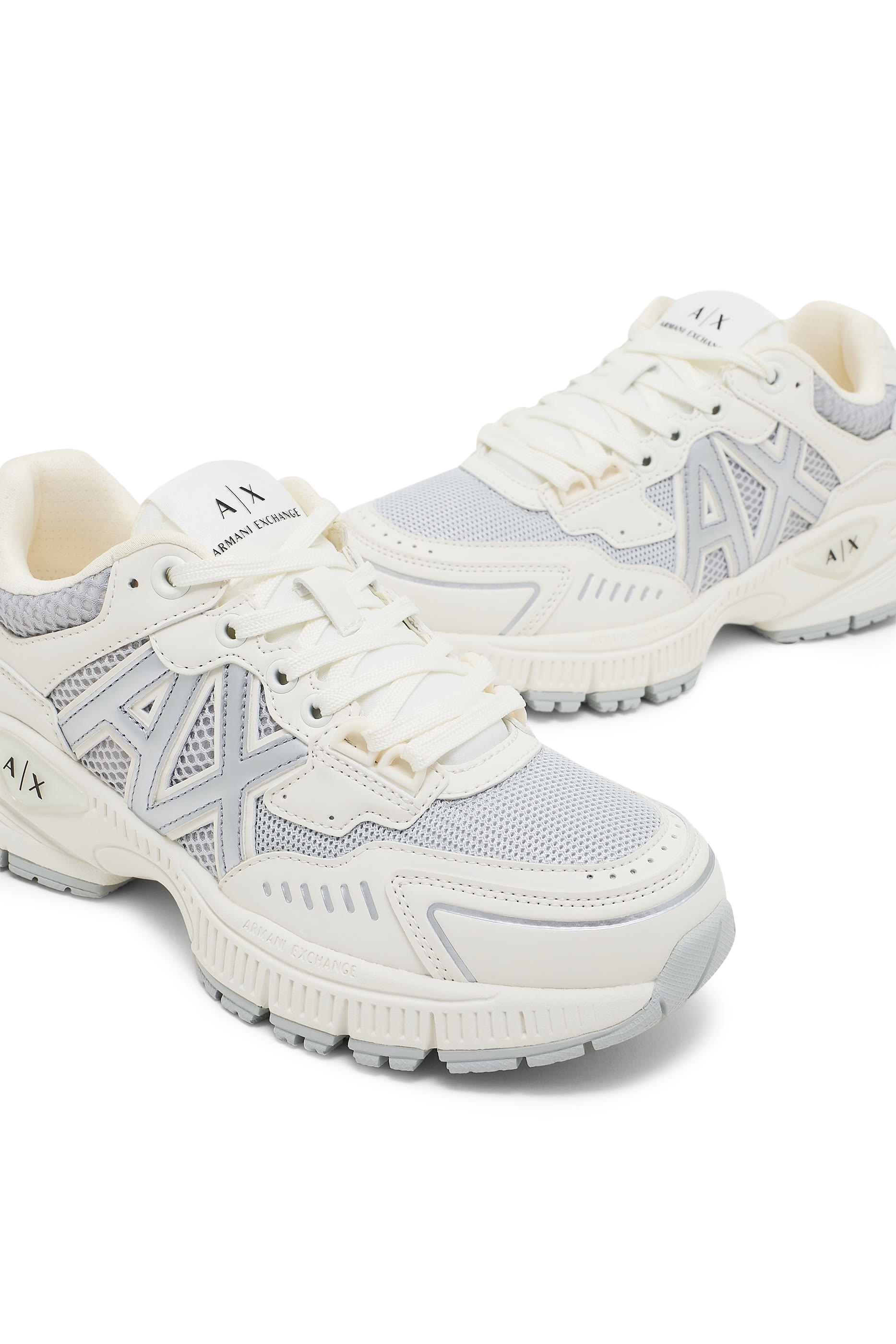 سنيكرز سبايد