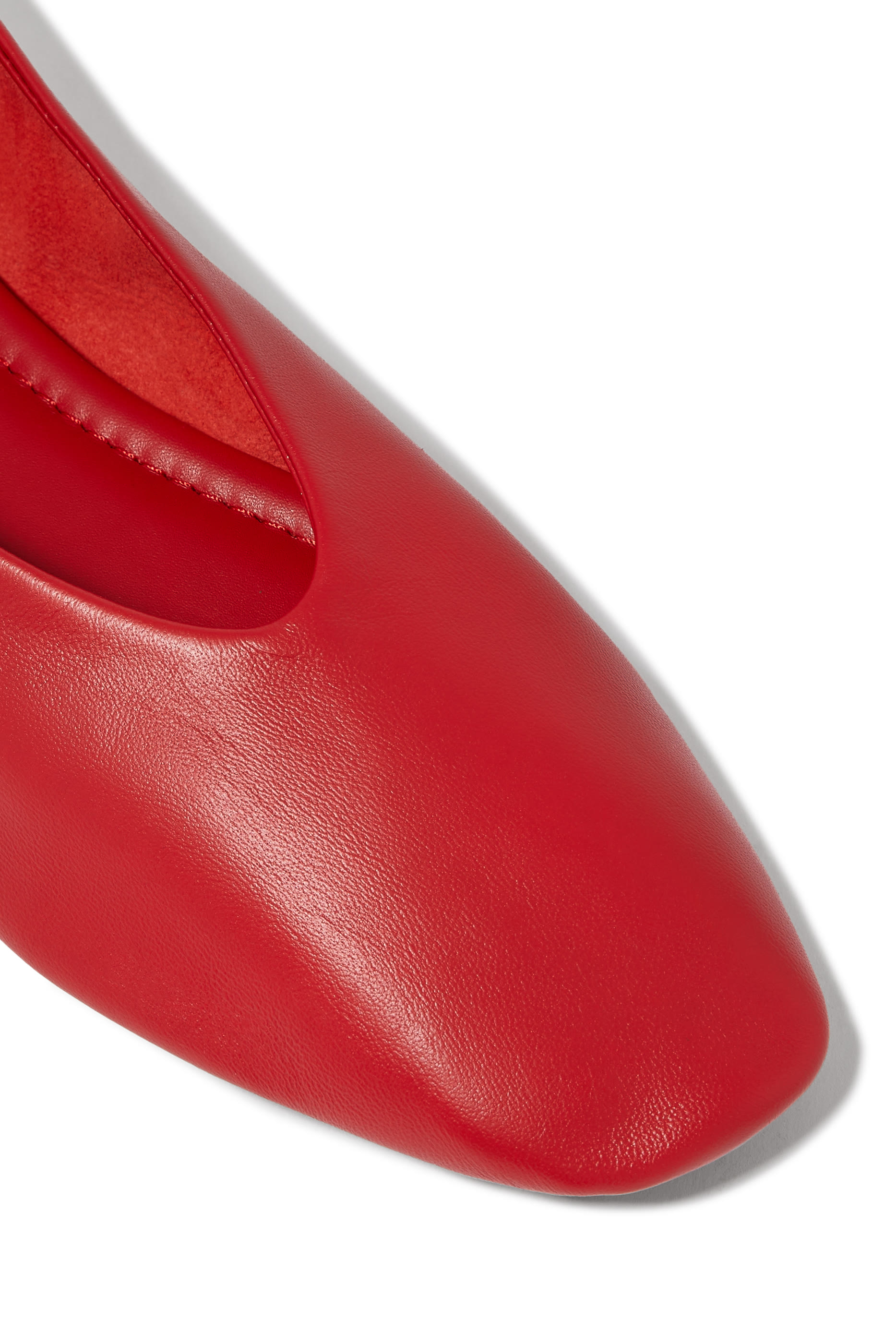 حذاء بالرينا غلوف ناعم