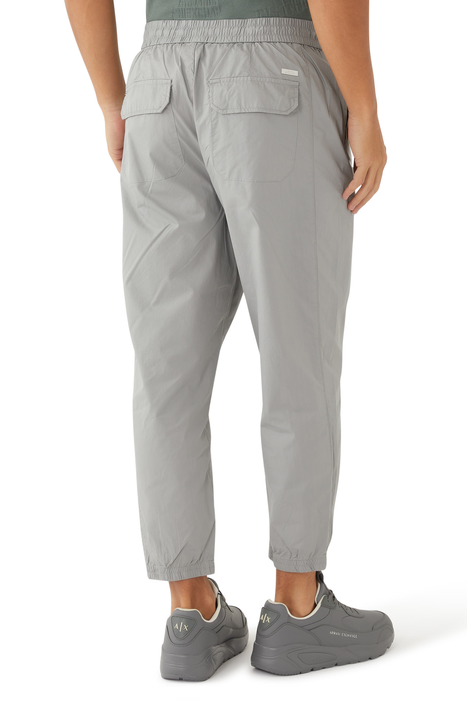 بنطال رياضي بشعار الماركة قطن