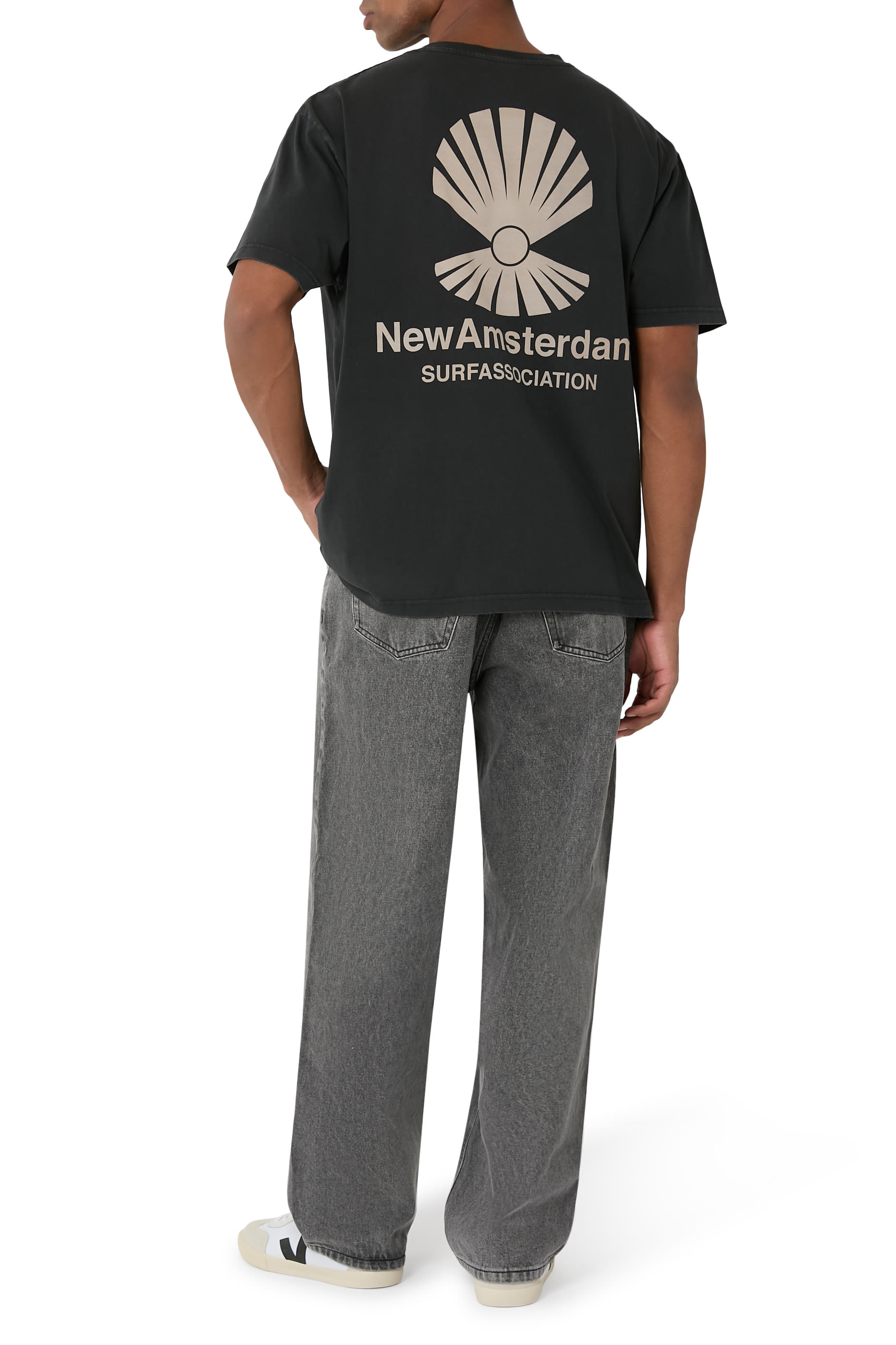 تيشيرت بنقشة محار