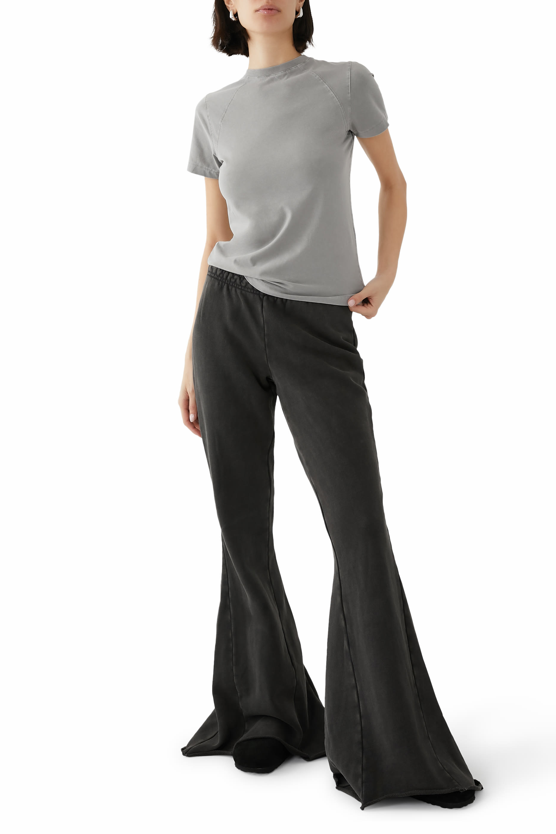 بنطال بقصة واسعة  قماش ثقيل