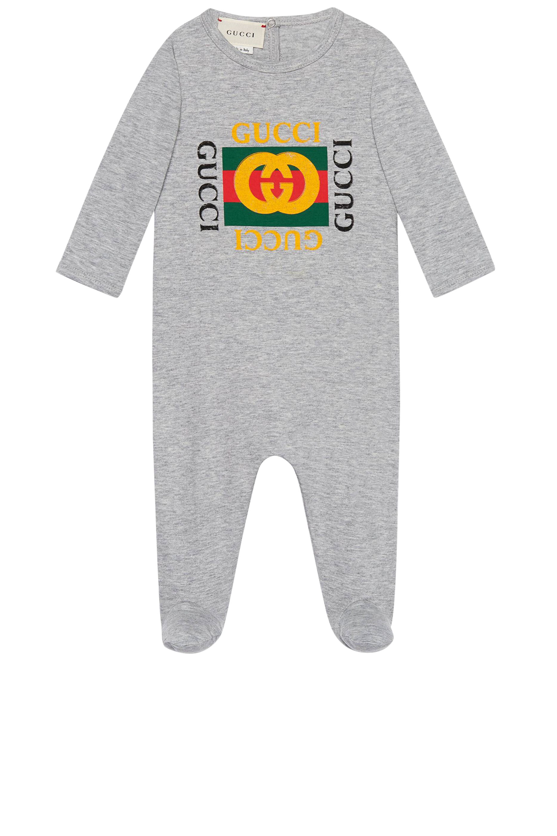 لباس قطعة واحدة بأكمام طويلة وشعار الماركة