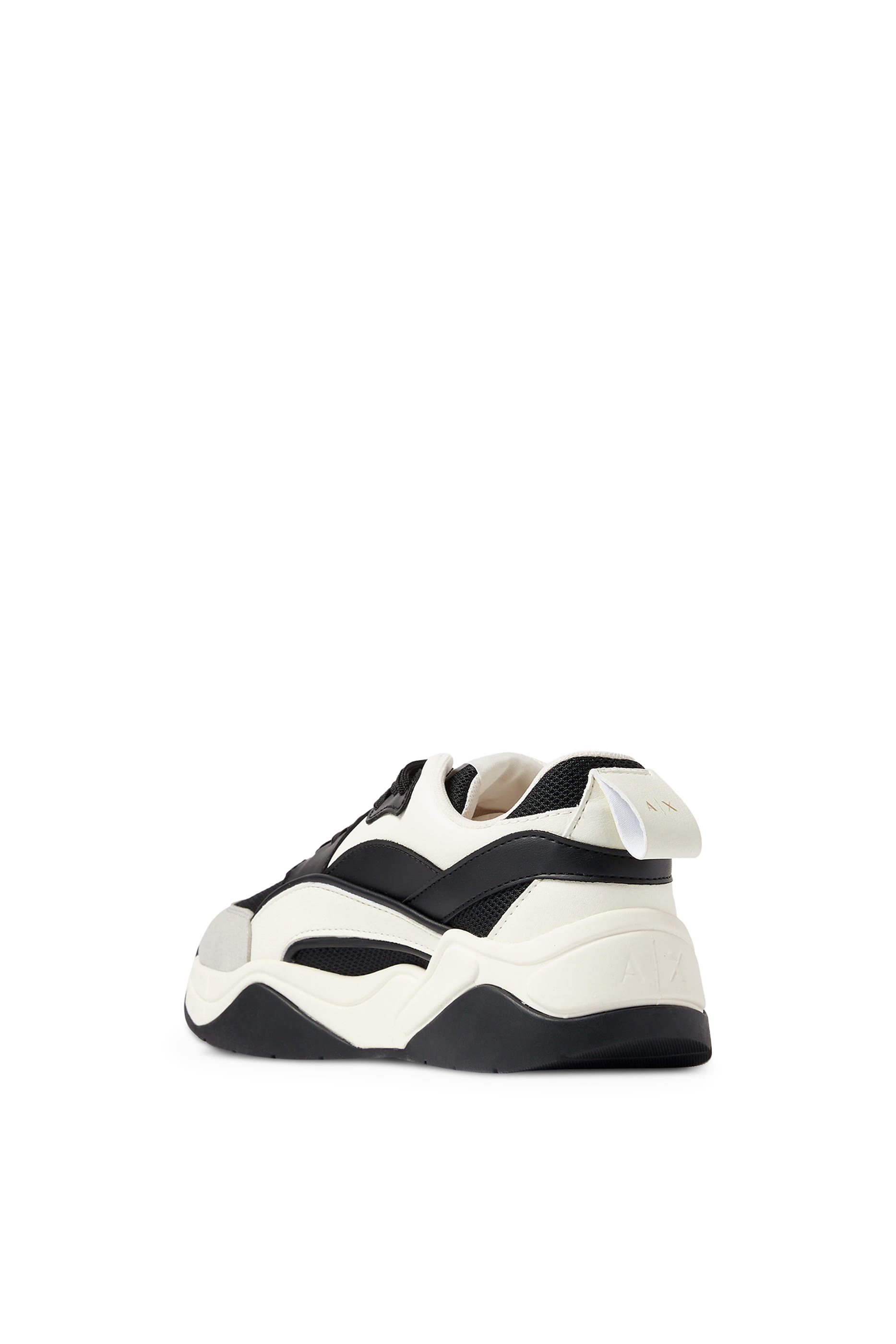 سنيكرز شير بشعار الماركة