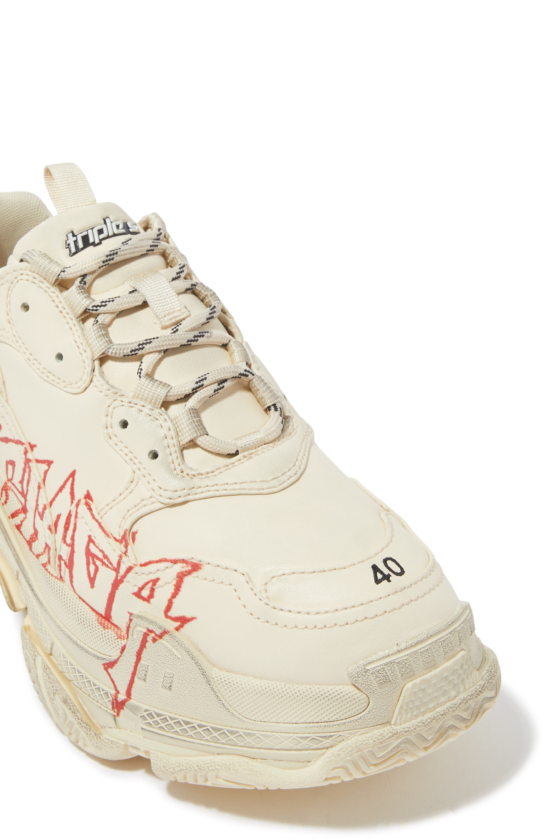 سنيكرز تريبل اس بإصدار خاص لسنة الصينية الجديدة