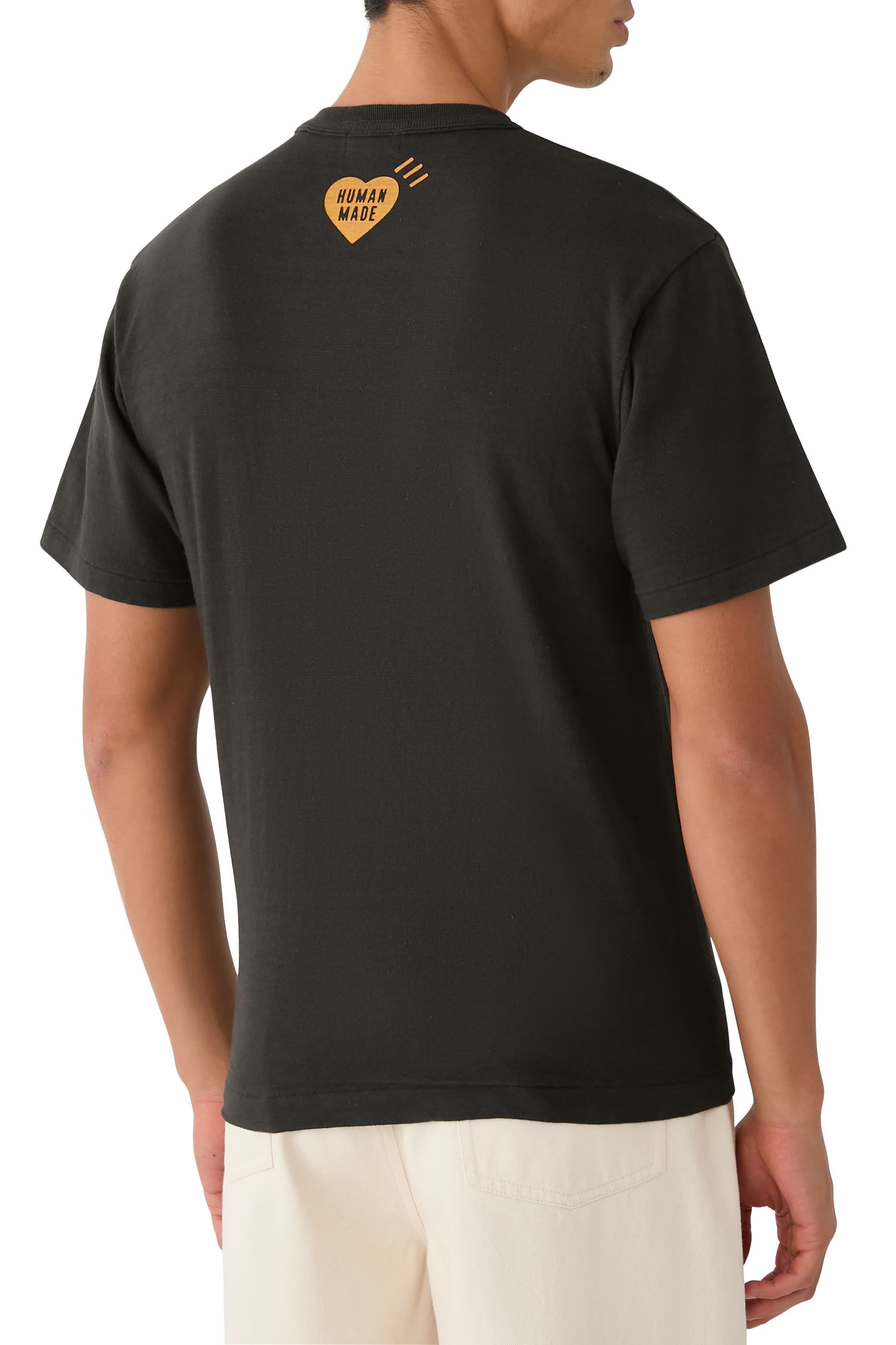 تيشيرت بطبعة غرافيكية