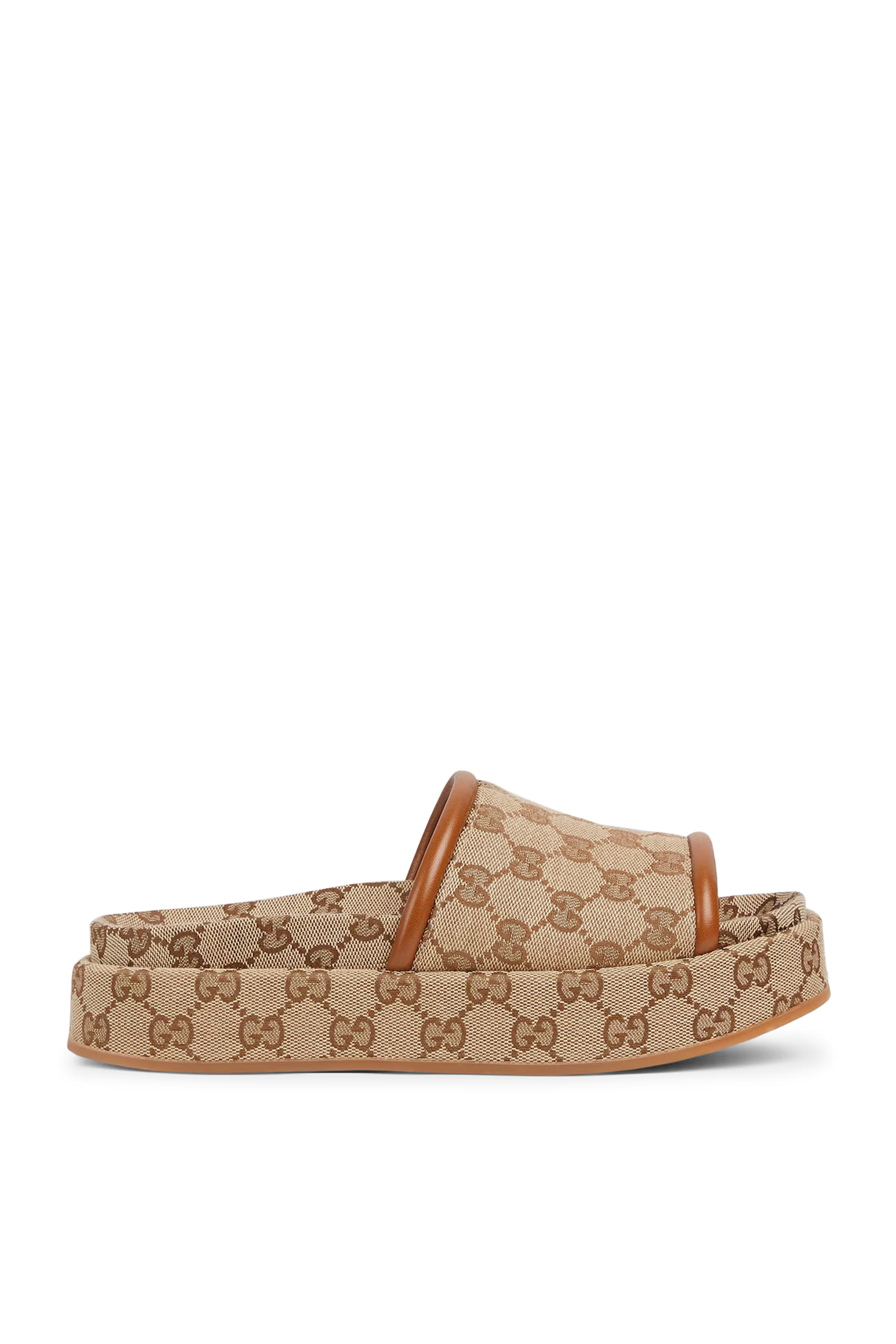 صندل بنعل سميك 30 وشعار الماركة