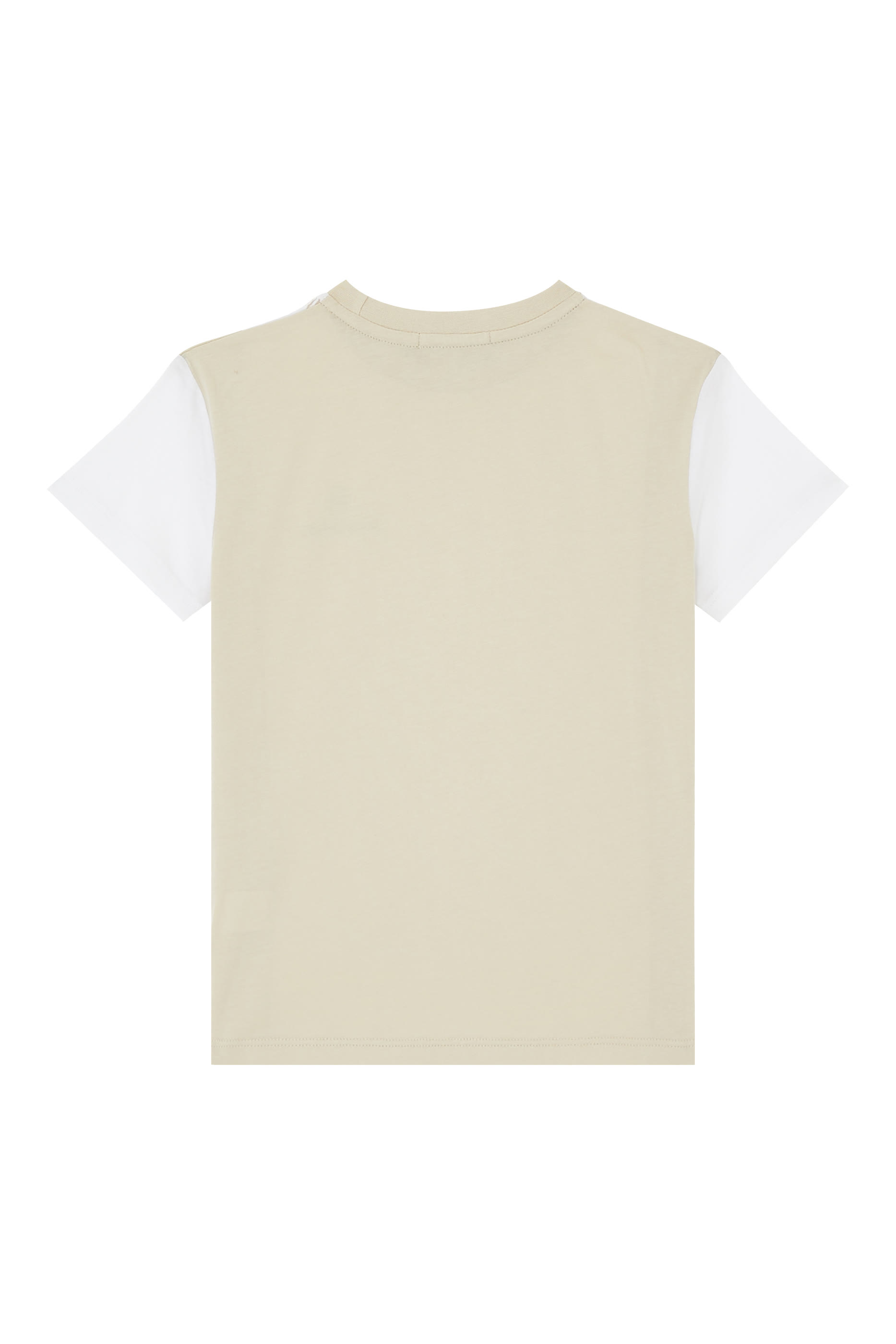 تيشيرت بطبعات بشعار الماركة للأطفال