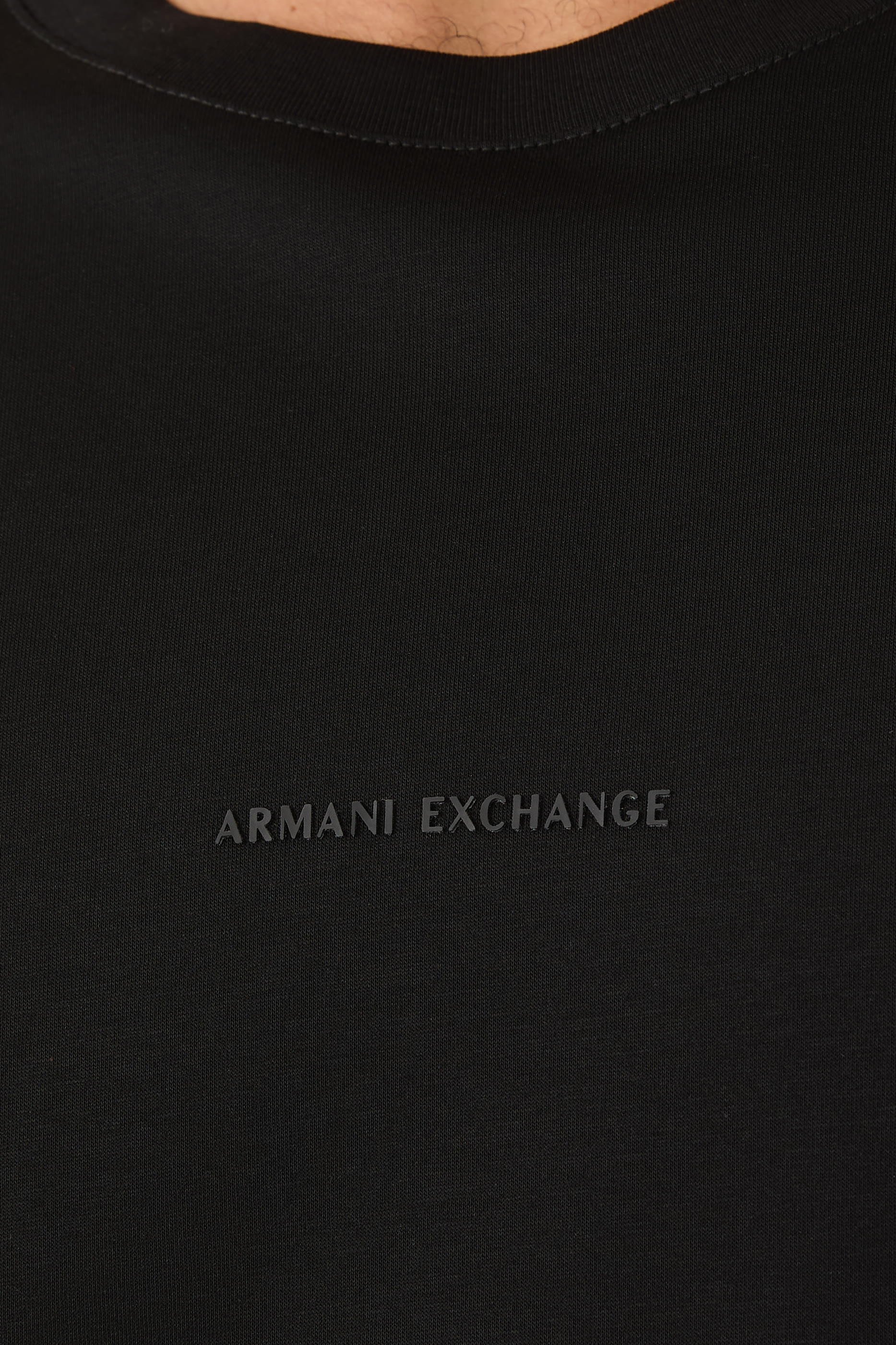 تيشيرت بشعار الماركة