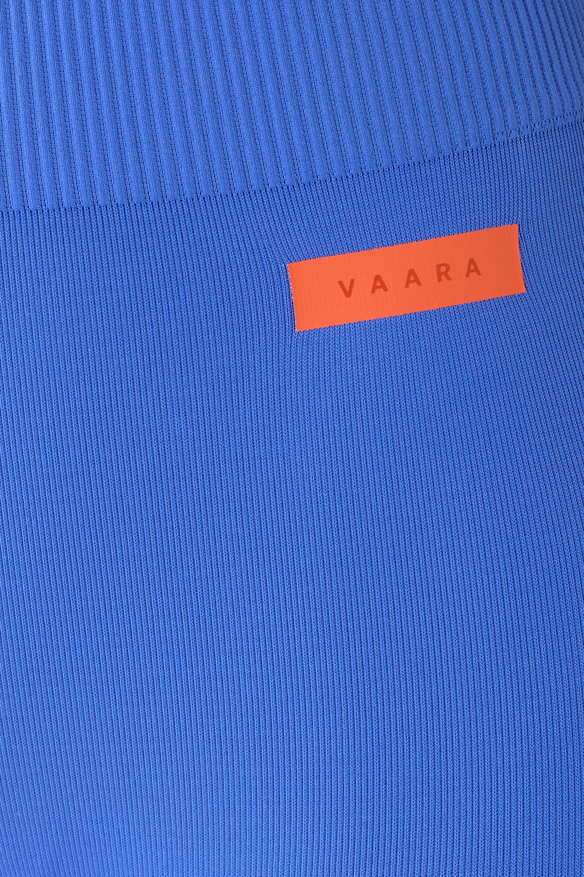 شورت منسوج بلا حياكة