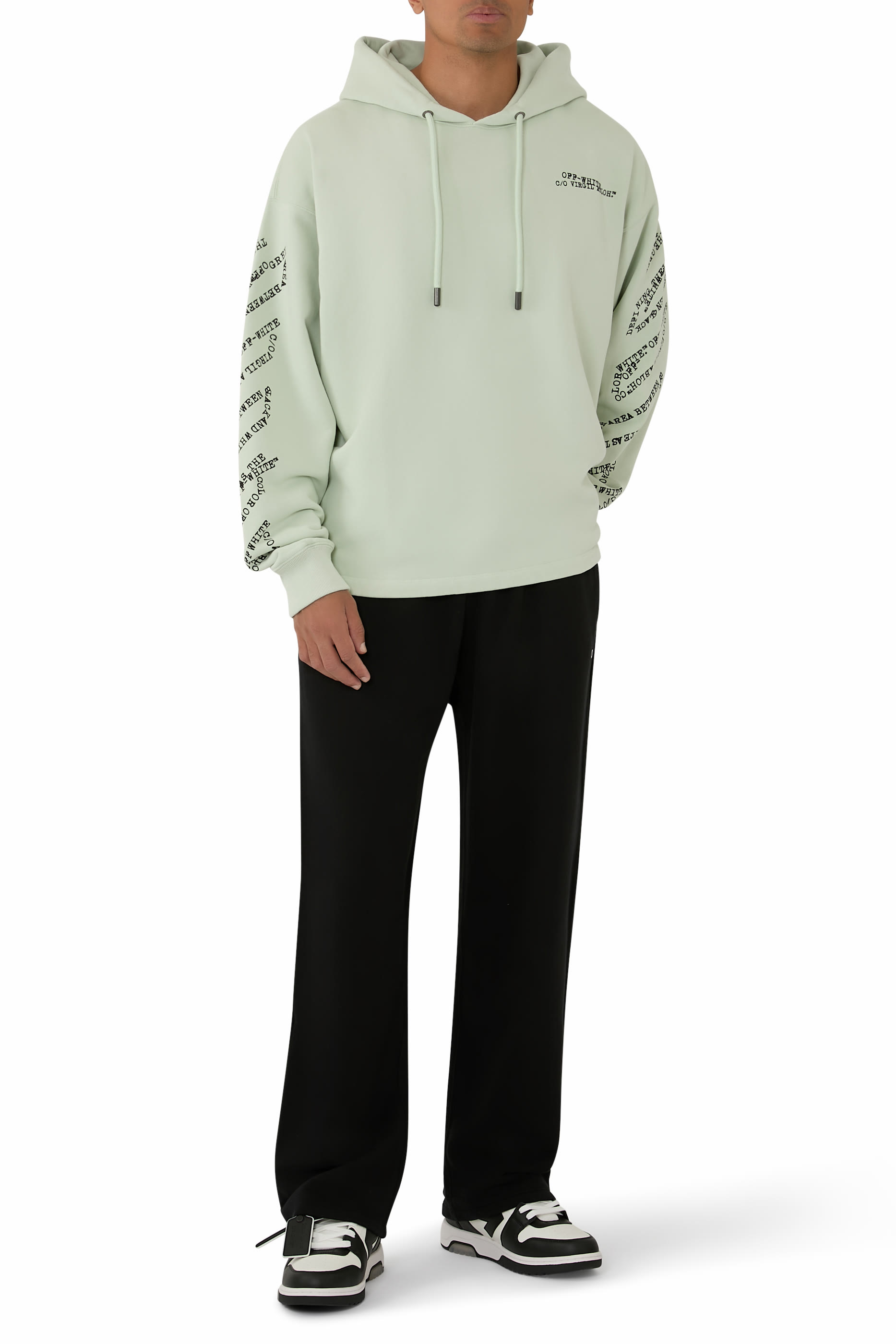 بنطال رياضي بشعار الماركة