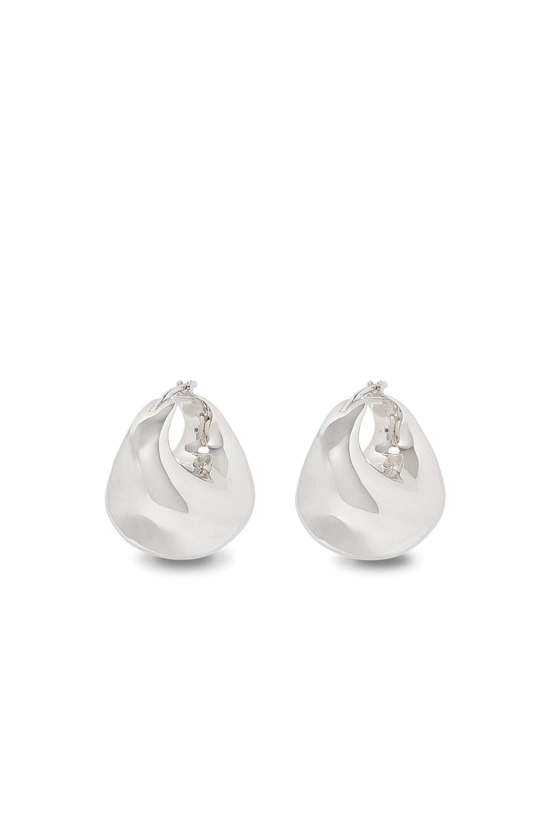 أقراط دائرية شابي دوم متوسطة بنقشة منحوتة