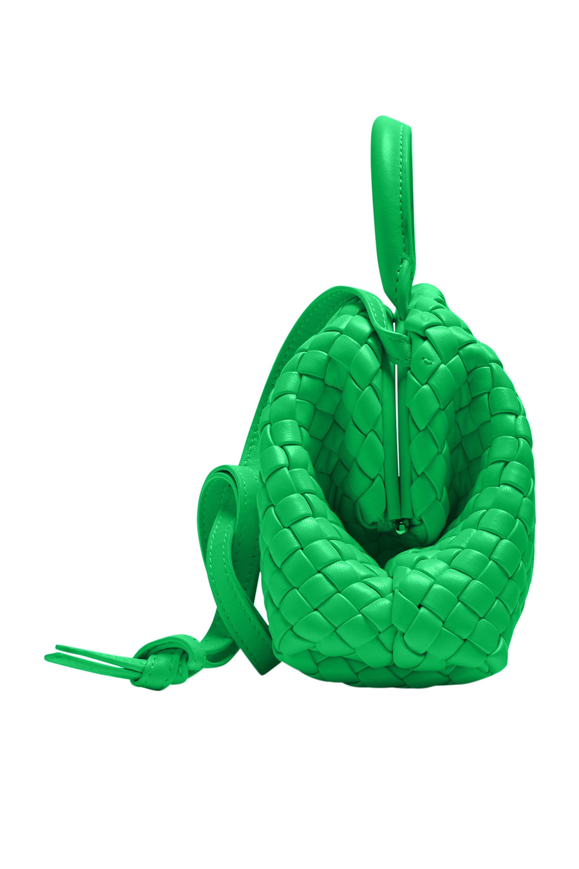 حقيبة صغيرة بيد علوية