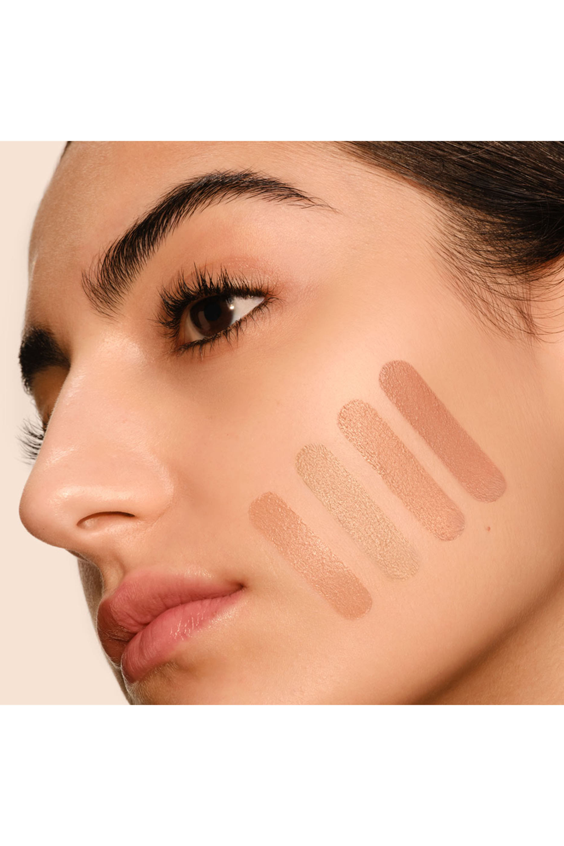 ملون العناية بالبشرة يدوم طويلا