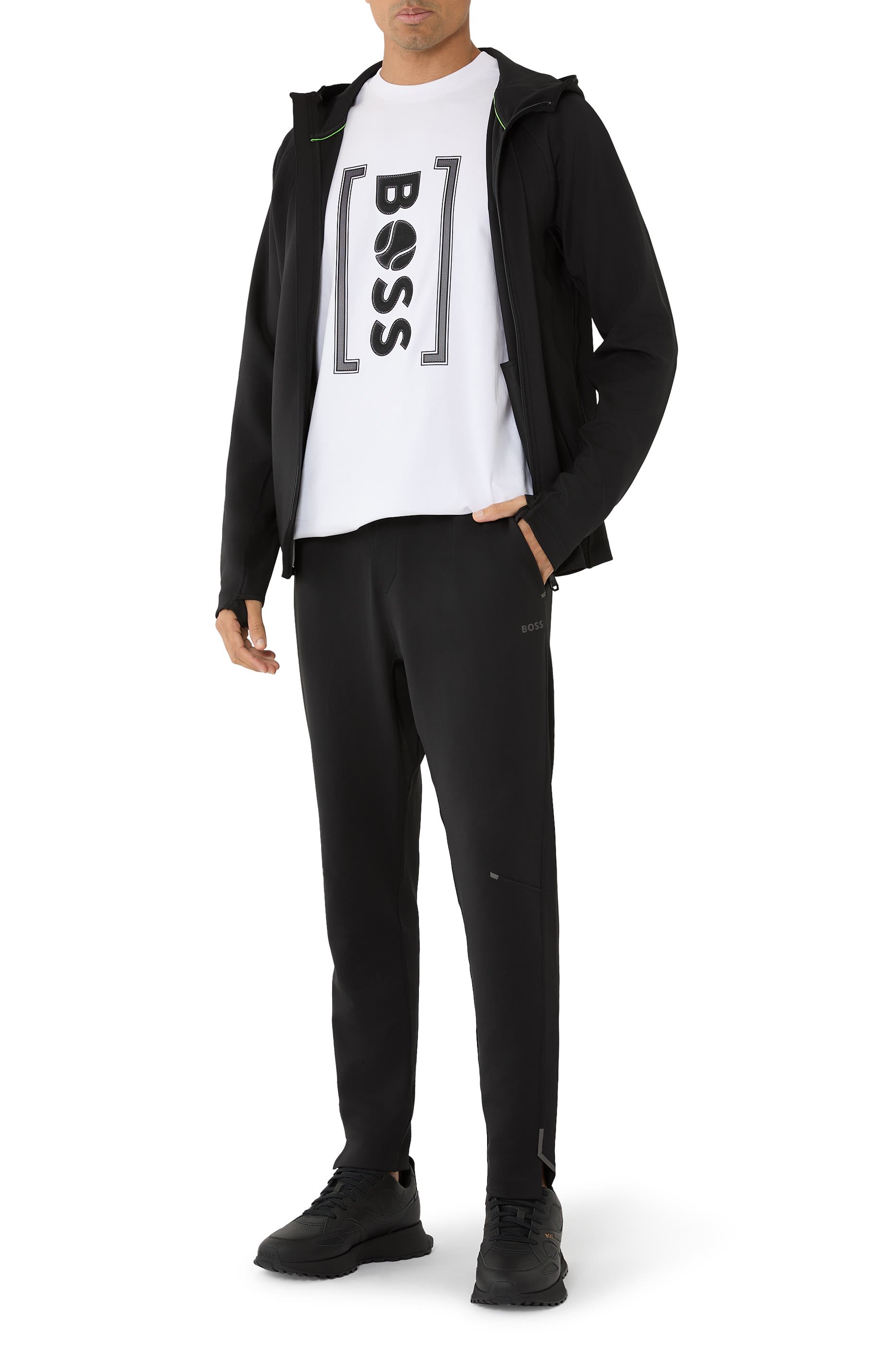 تيشيرت بنقشة شعار الماركة بتصميم شبكي مستوحى من التنس