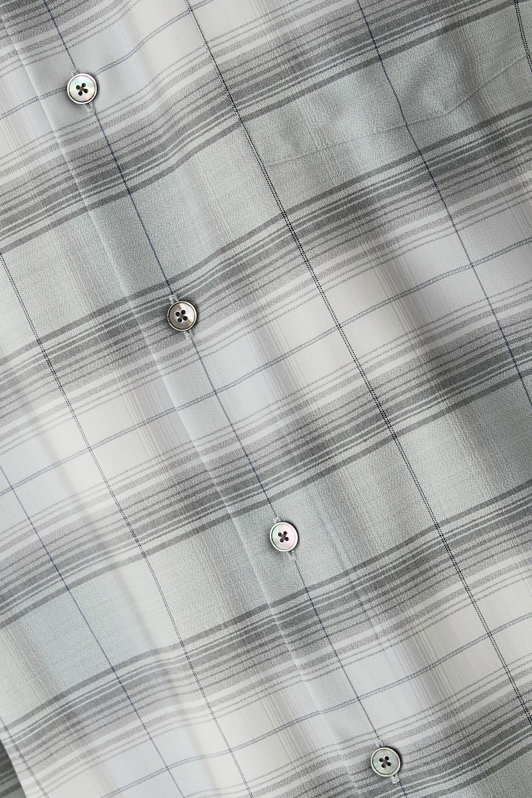 قميص بنقشة مربعات صوف خفيف للغاية