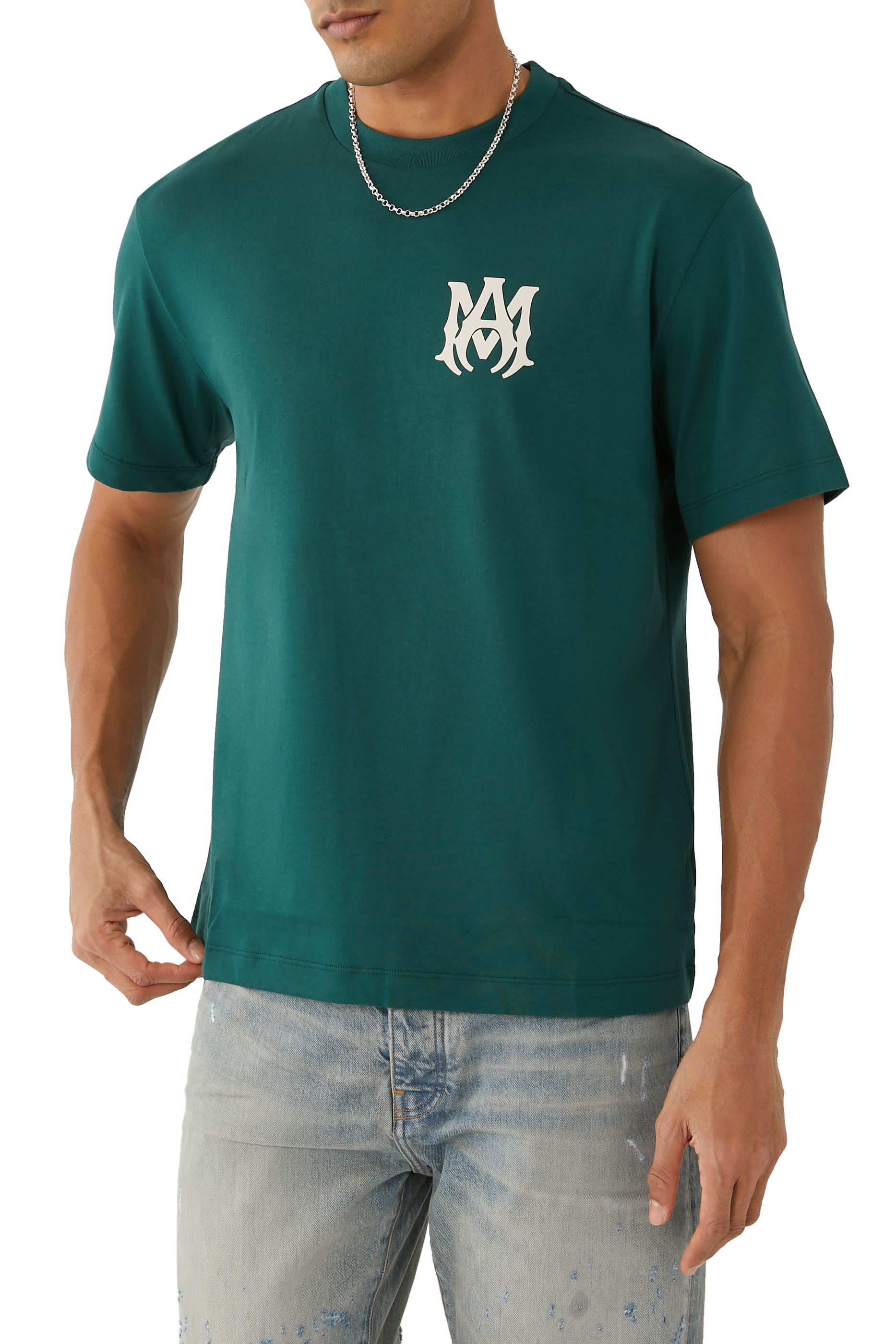 تيشيرت بحروف شعار الماركة