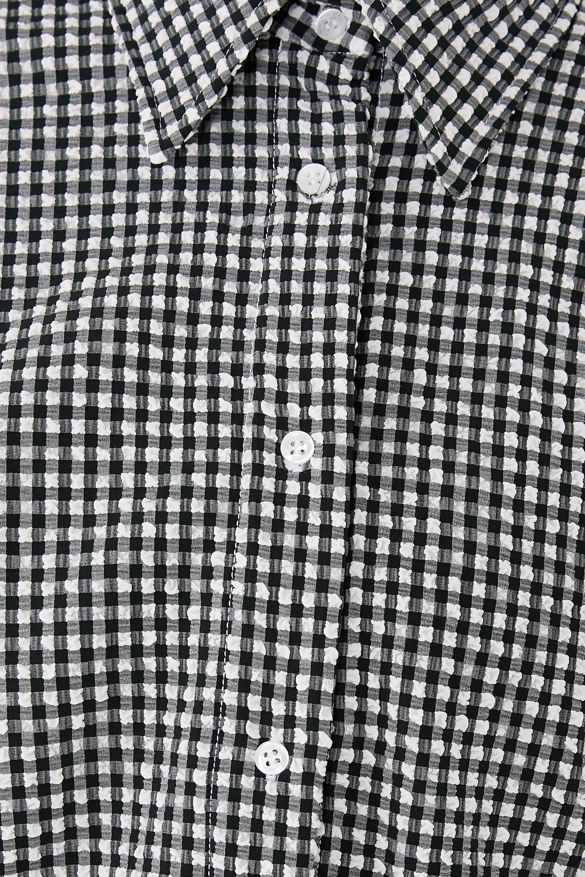 قميص بنقشة مربعة وقصة فضفاضة