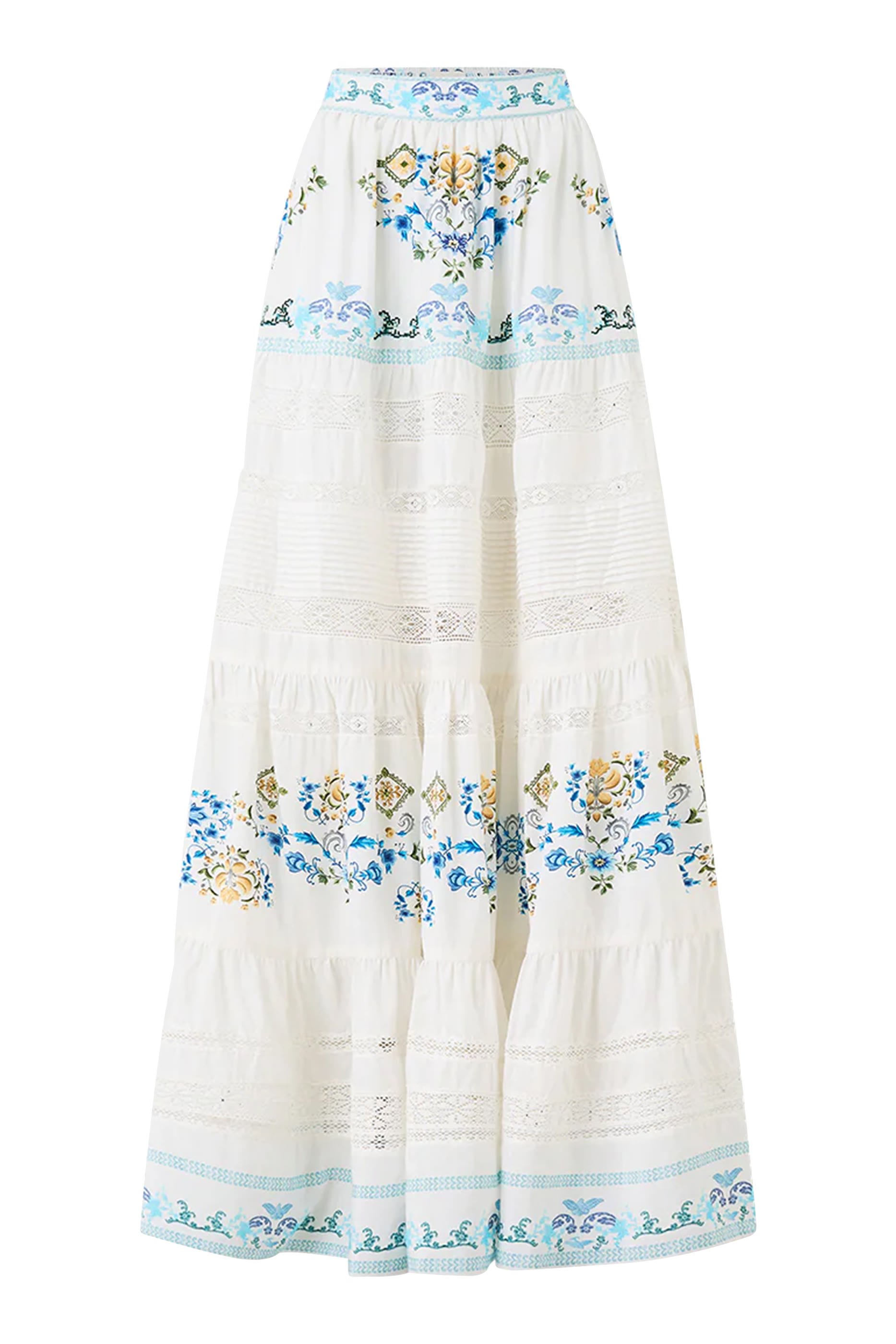 تنورة طويلة بطيات