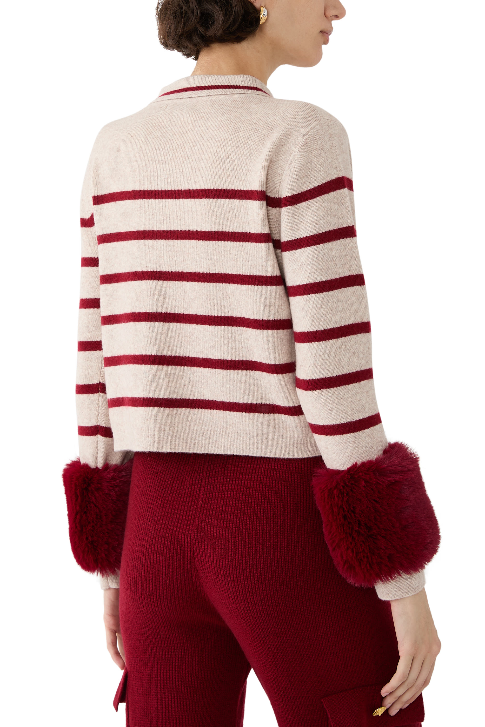 قميص مخطط بأزرار