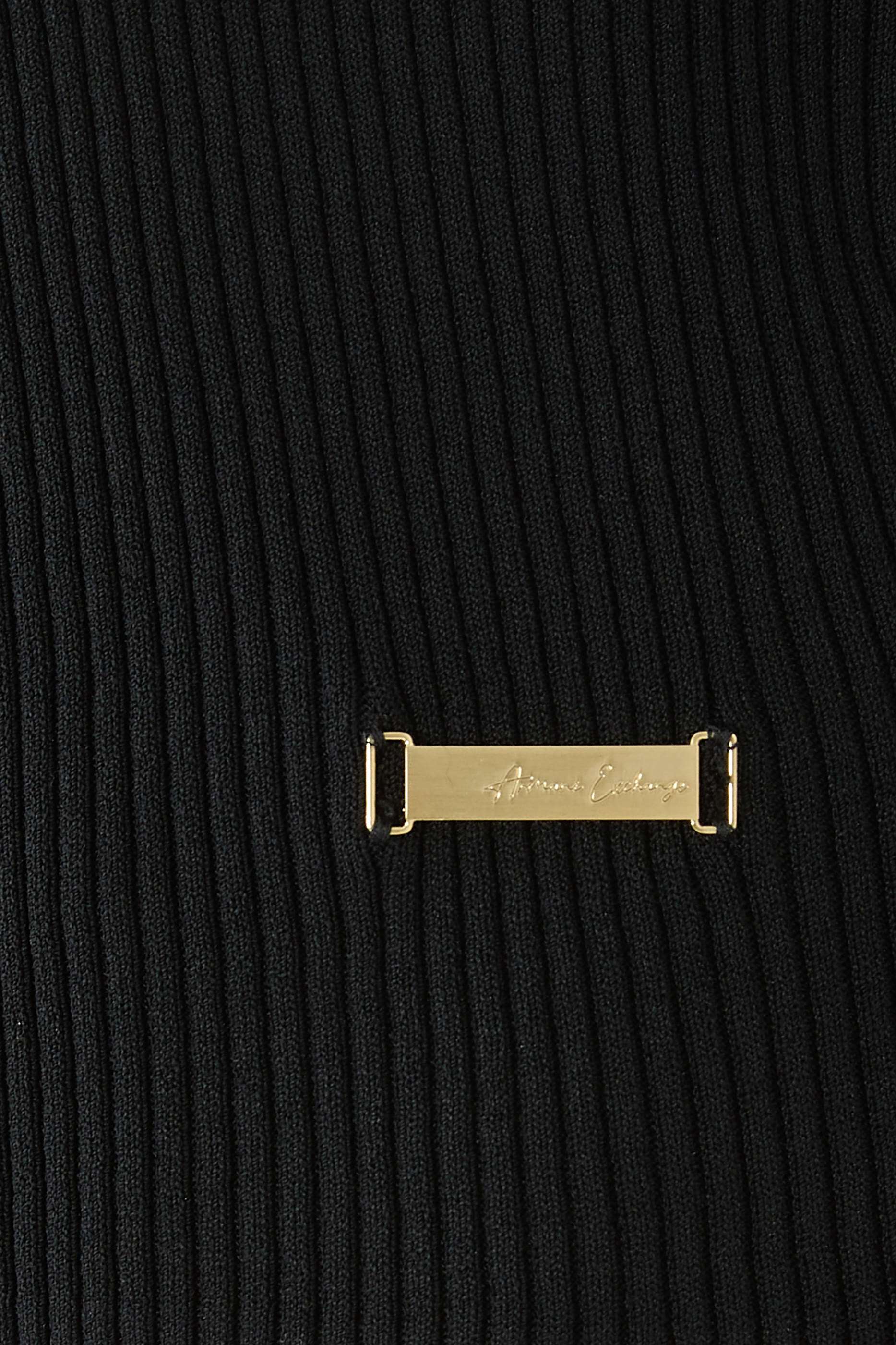 كارديجان بشعار الماركة