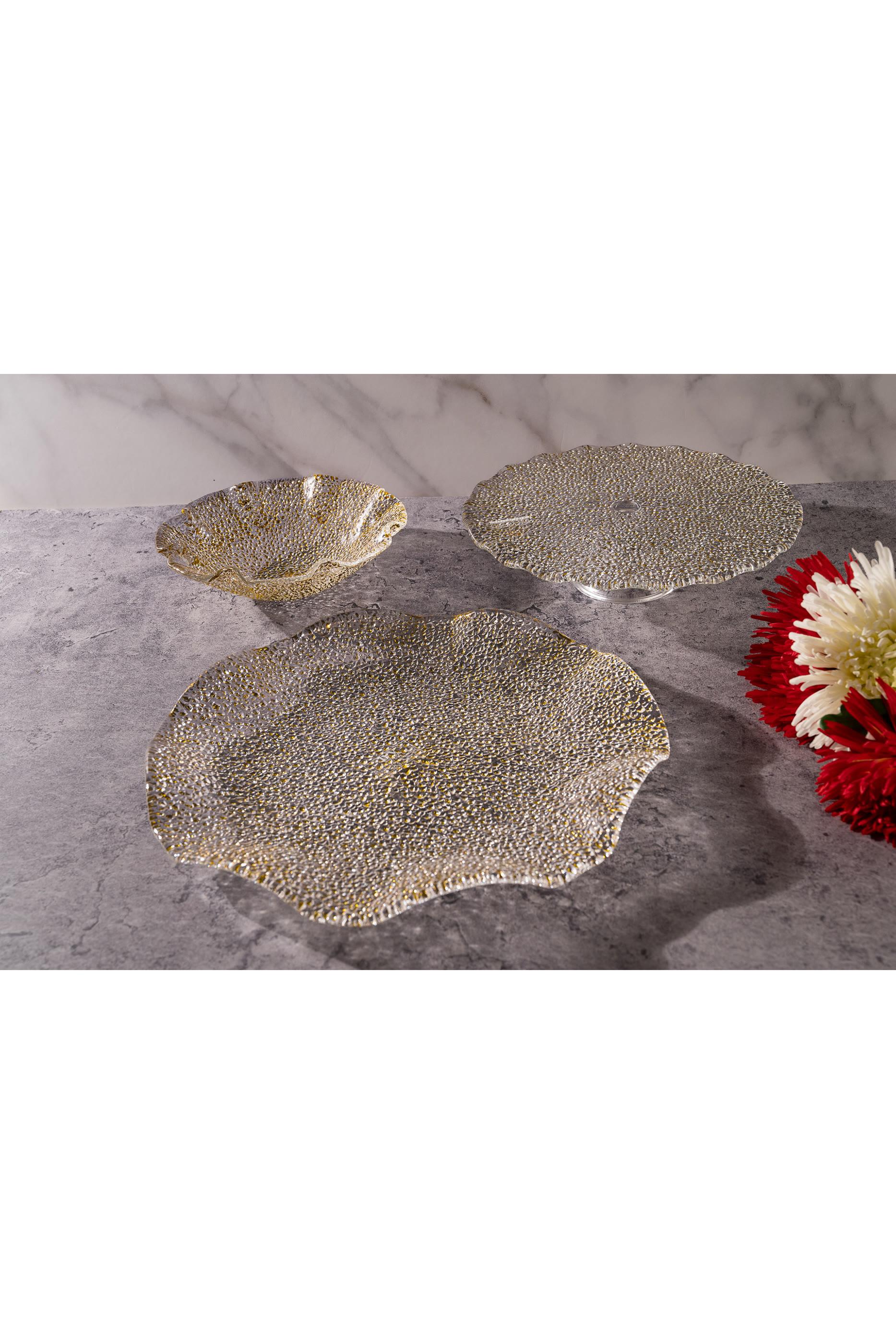 طبق كيك سبيشال بلون ذهبي