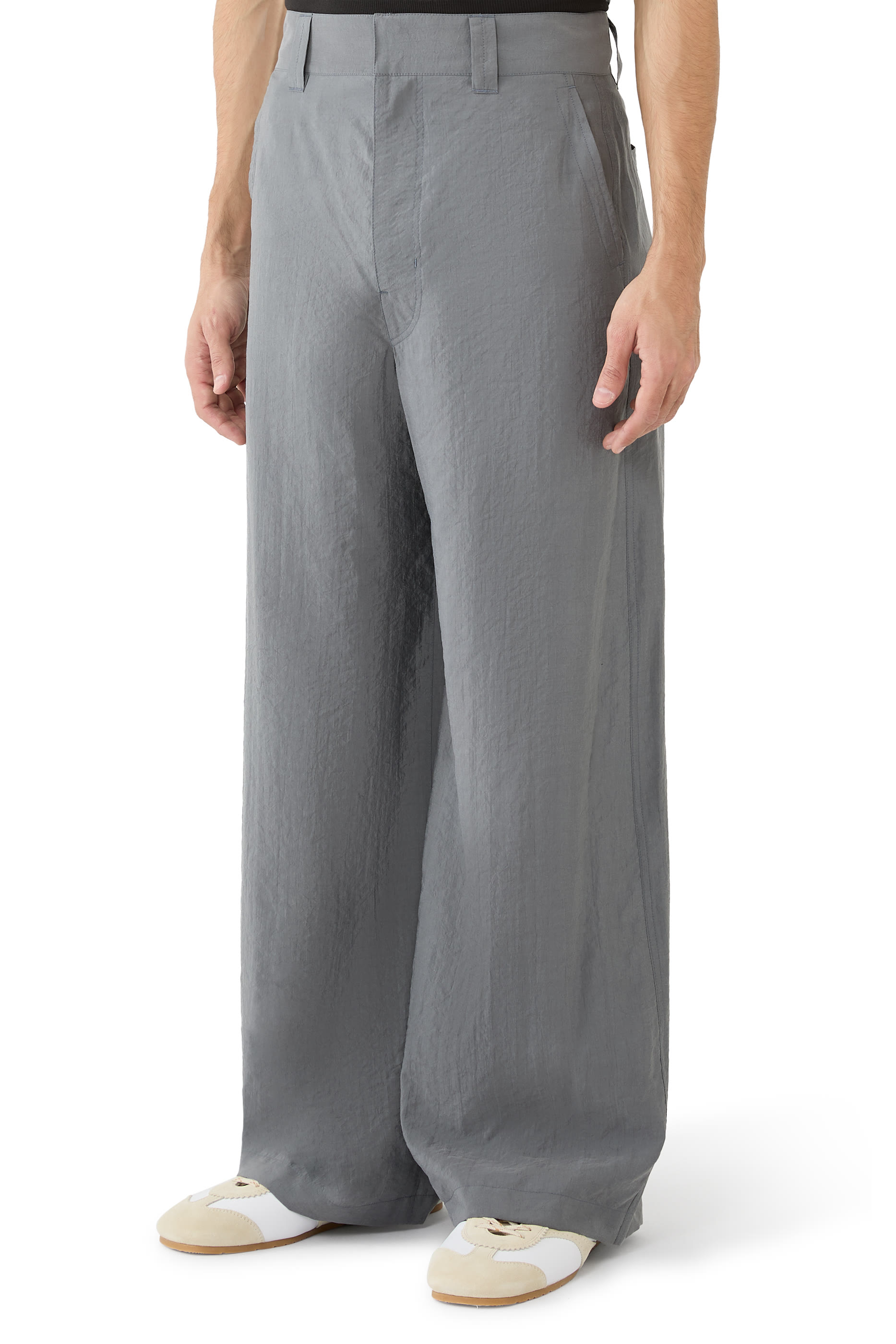 بنطال بقصة ساق مستقيمة