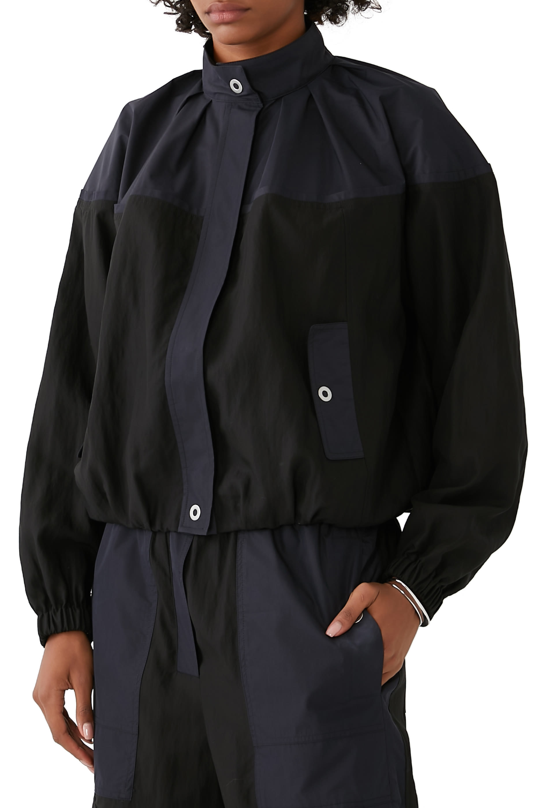 جاكيت كومبو رياضي بتصميم بلوزة