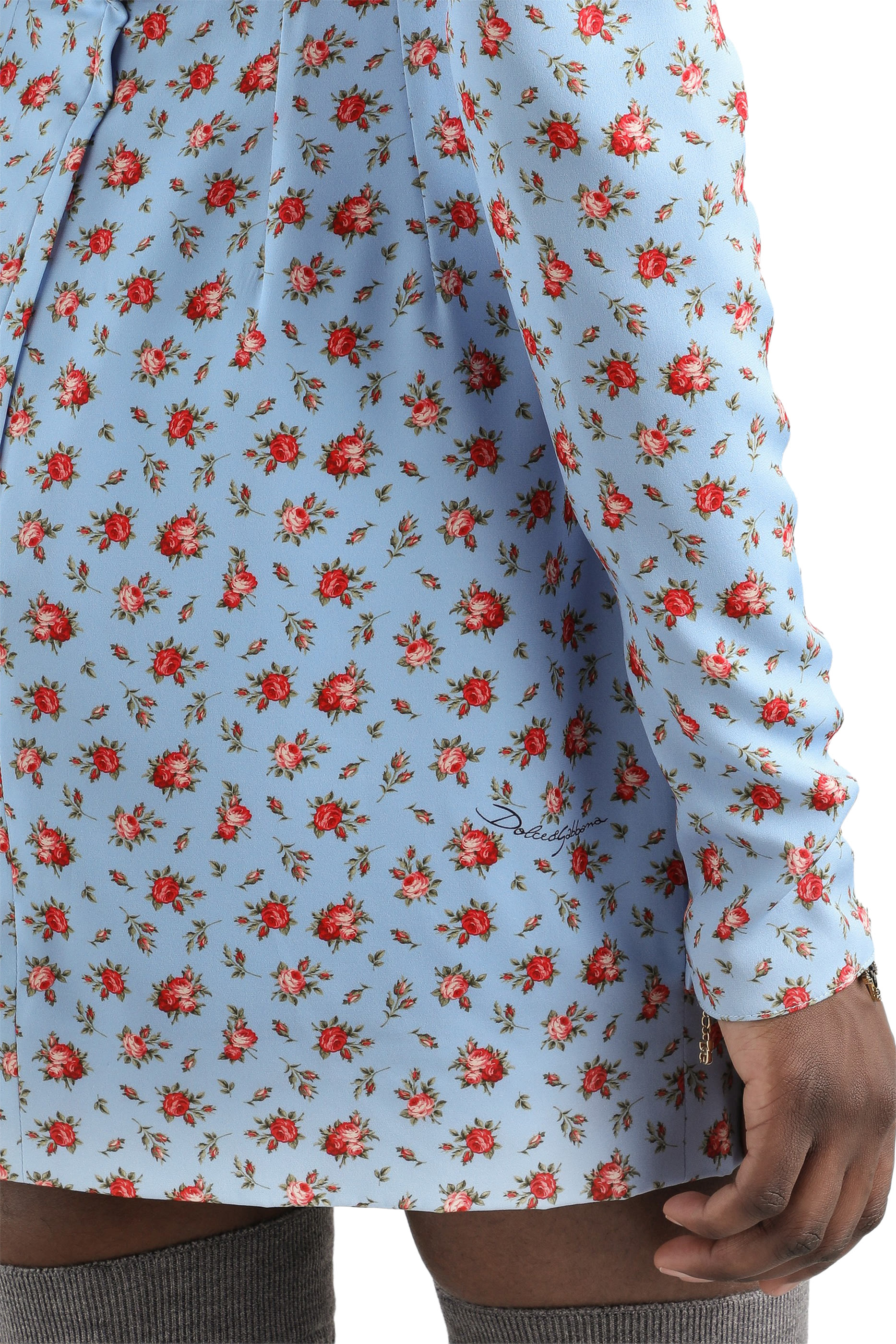 فستان شارميوز قصير بطبعة ورود صغيرة 