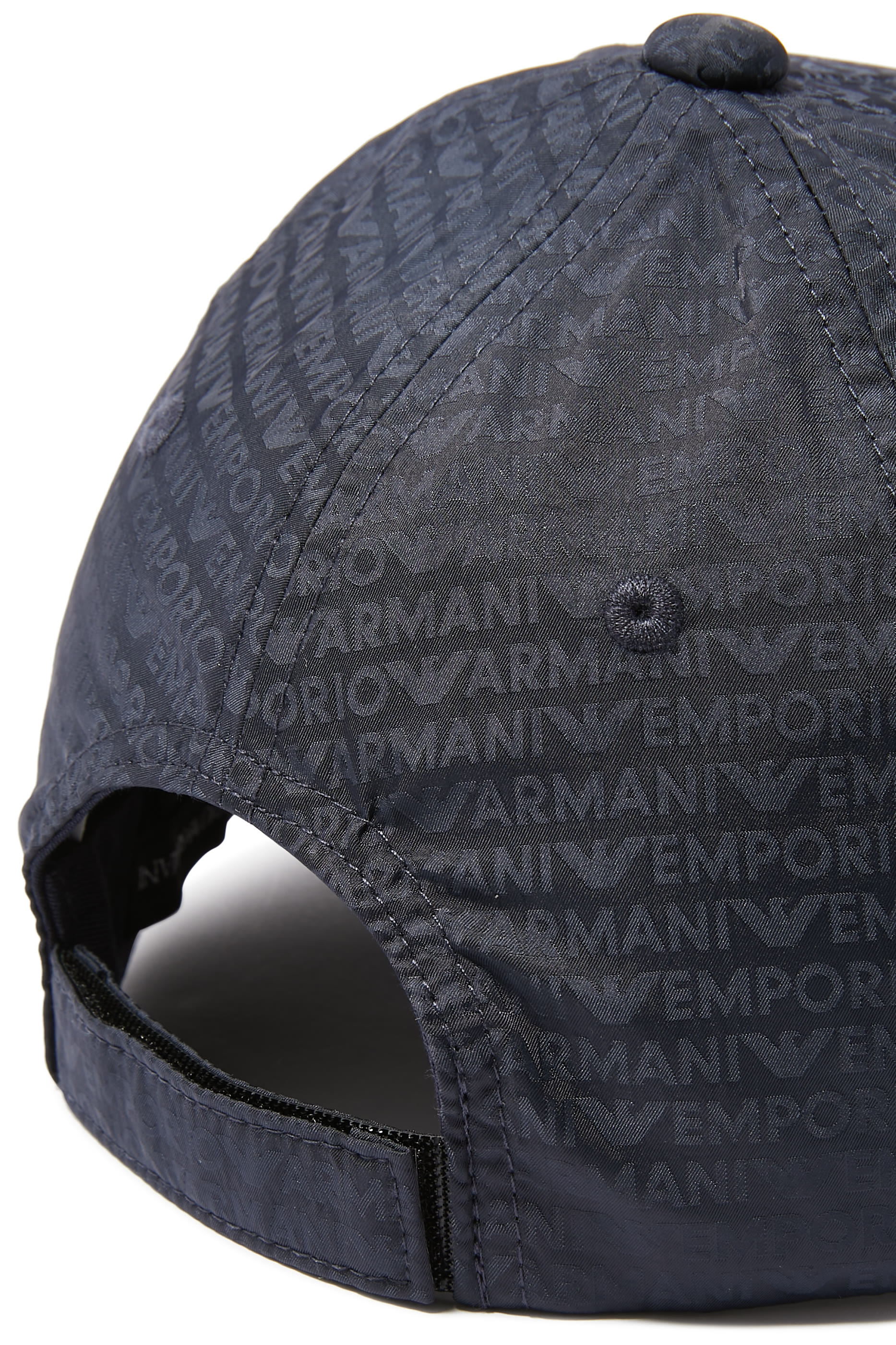 كاب بيسبول بشعار الماركة