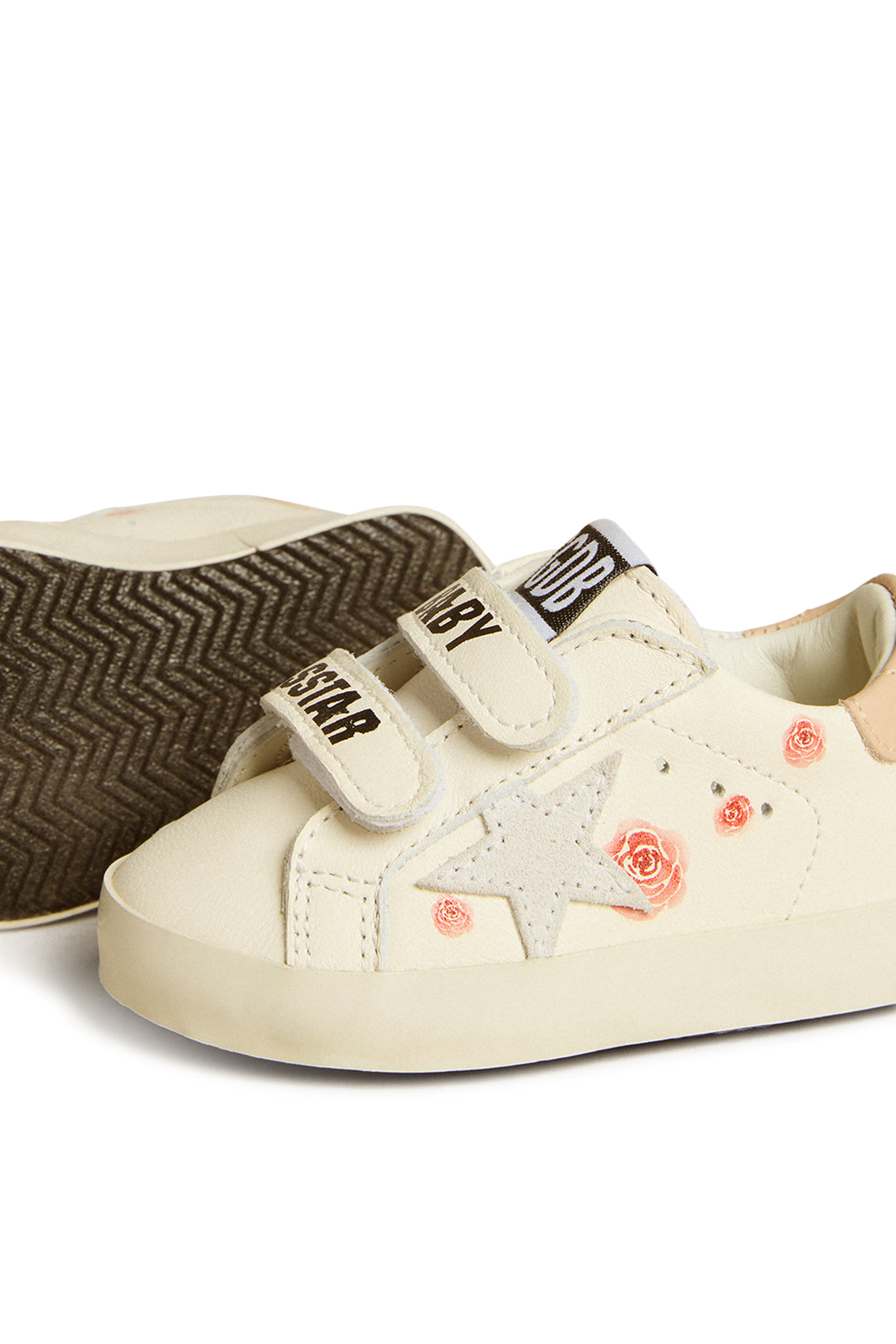 سنيكرز سكول للأطفال