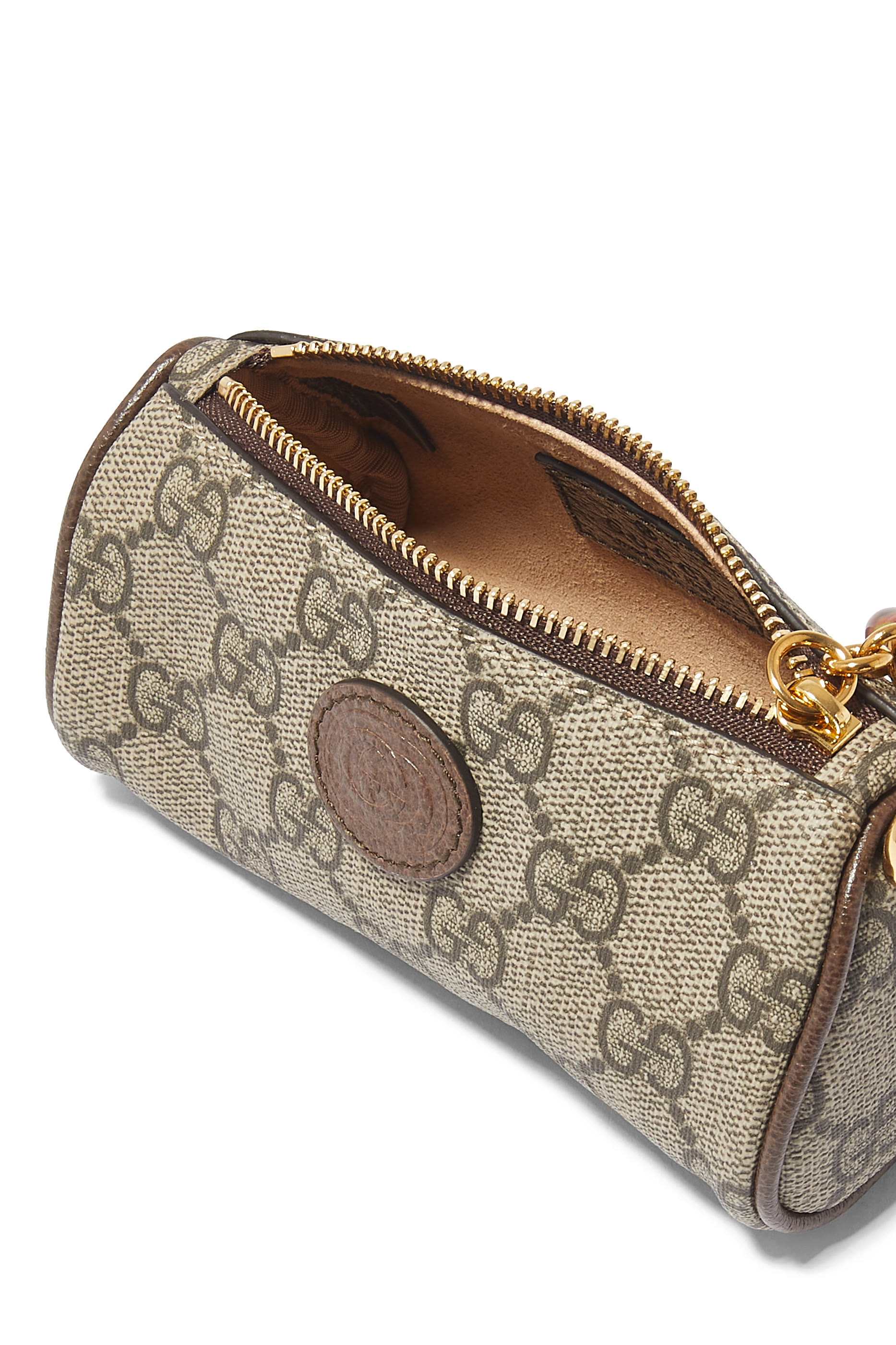 محفظة للعملات المعدنية بحلية فراولة ونقشة شعار GG