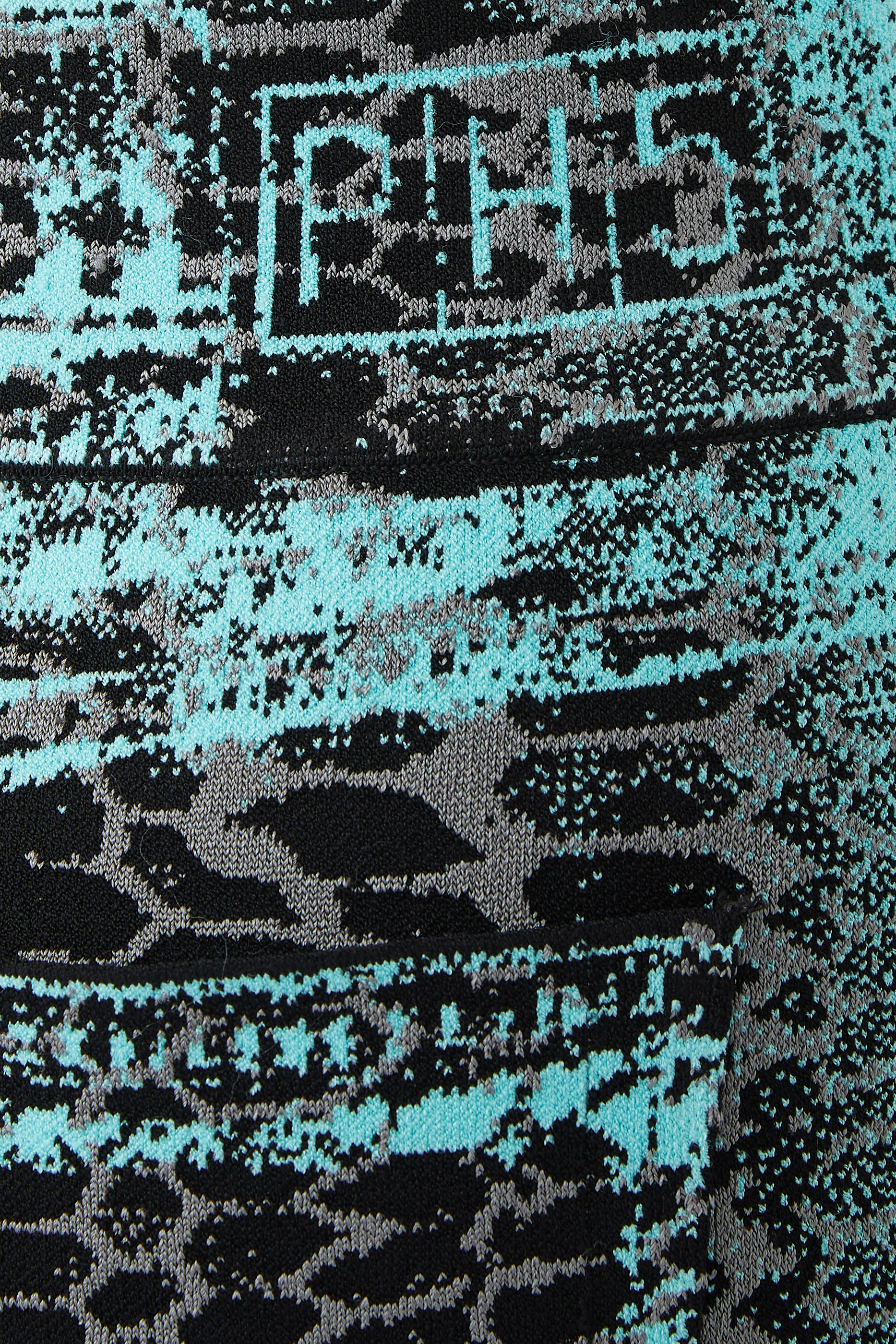 بنطال زهرا بقصة ساق واسعة