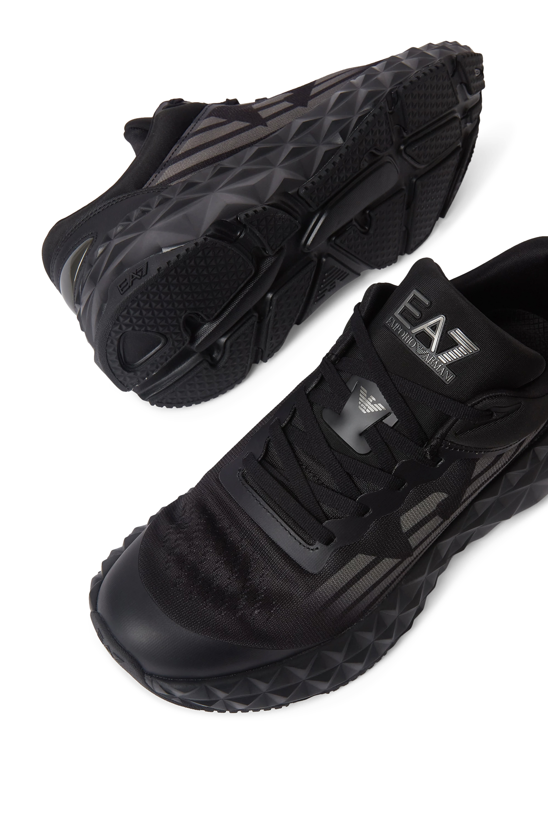 سنيكرز ألتميت سي2 كومبات