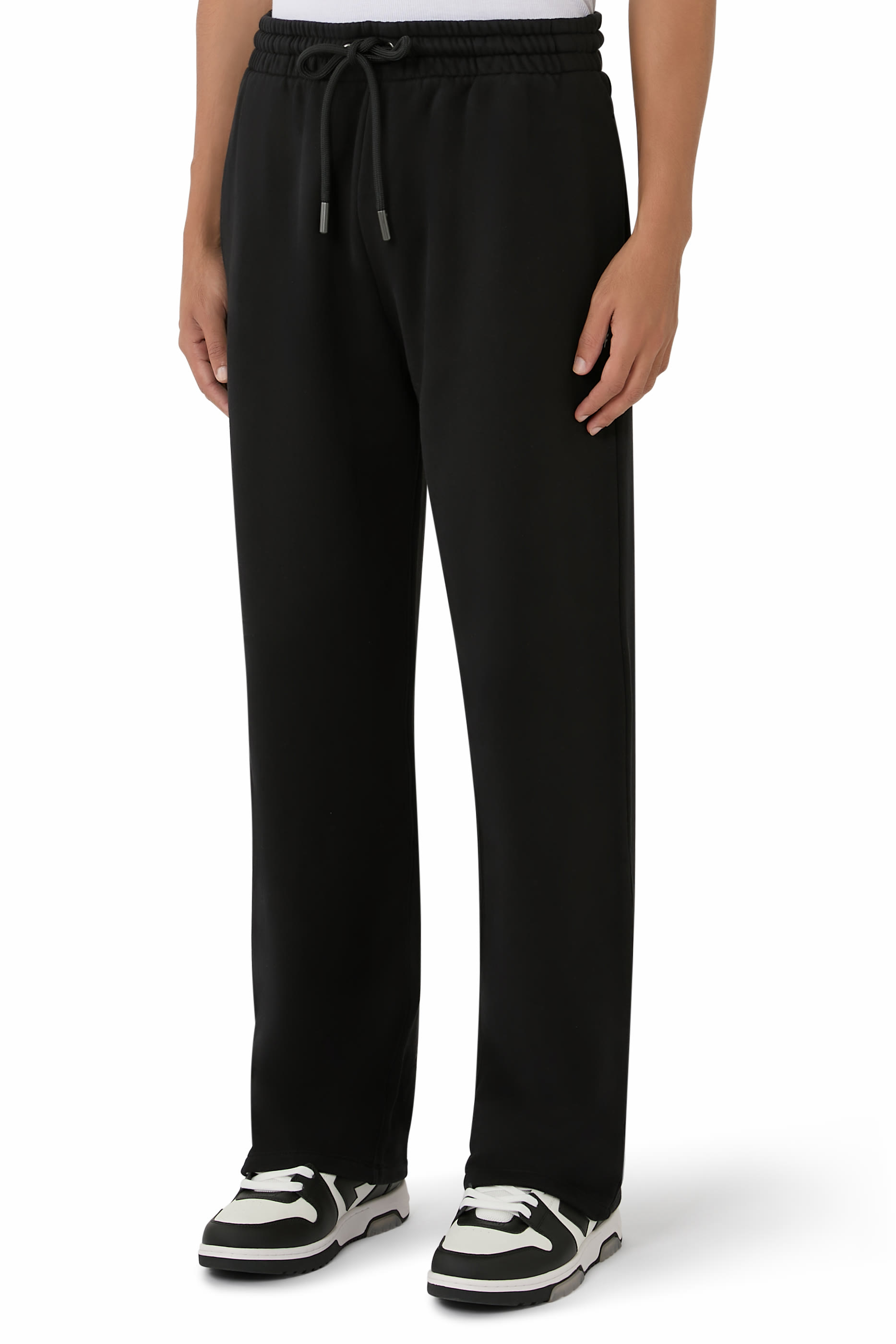 بنطال رياضي بشعار الماركة